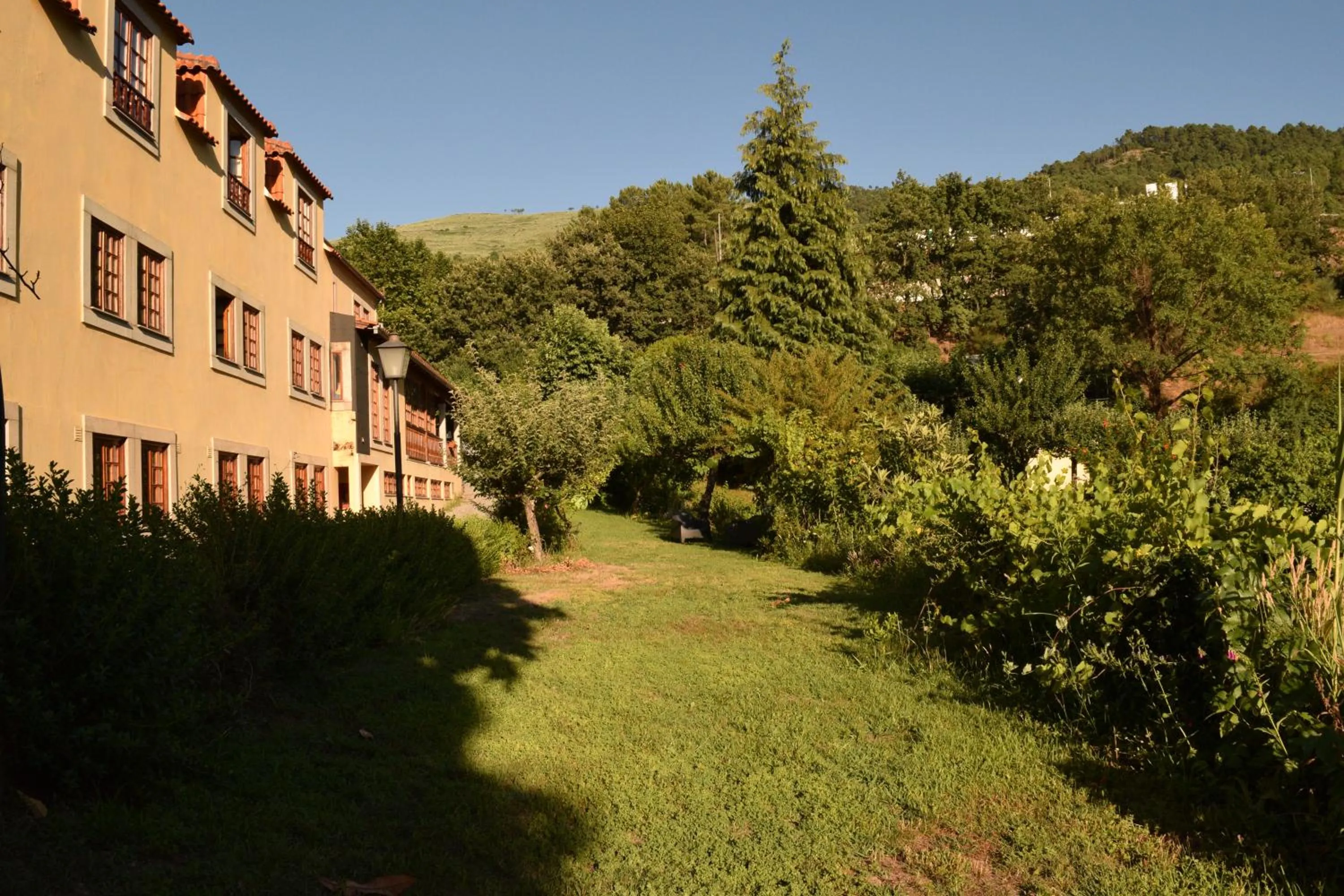 Property building in Quinta Do Crestelo Aparthotel