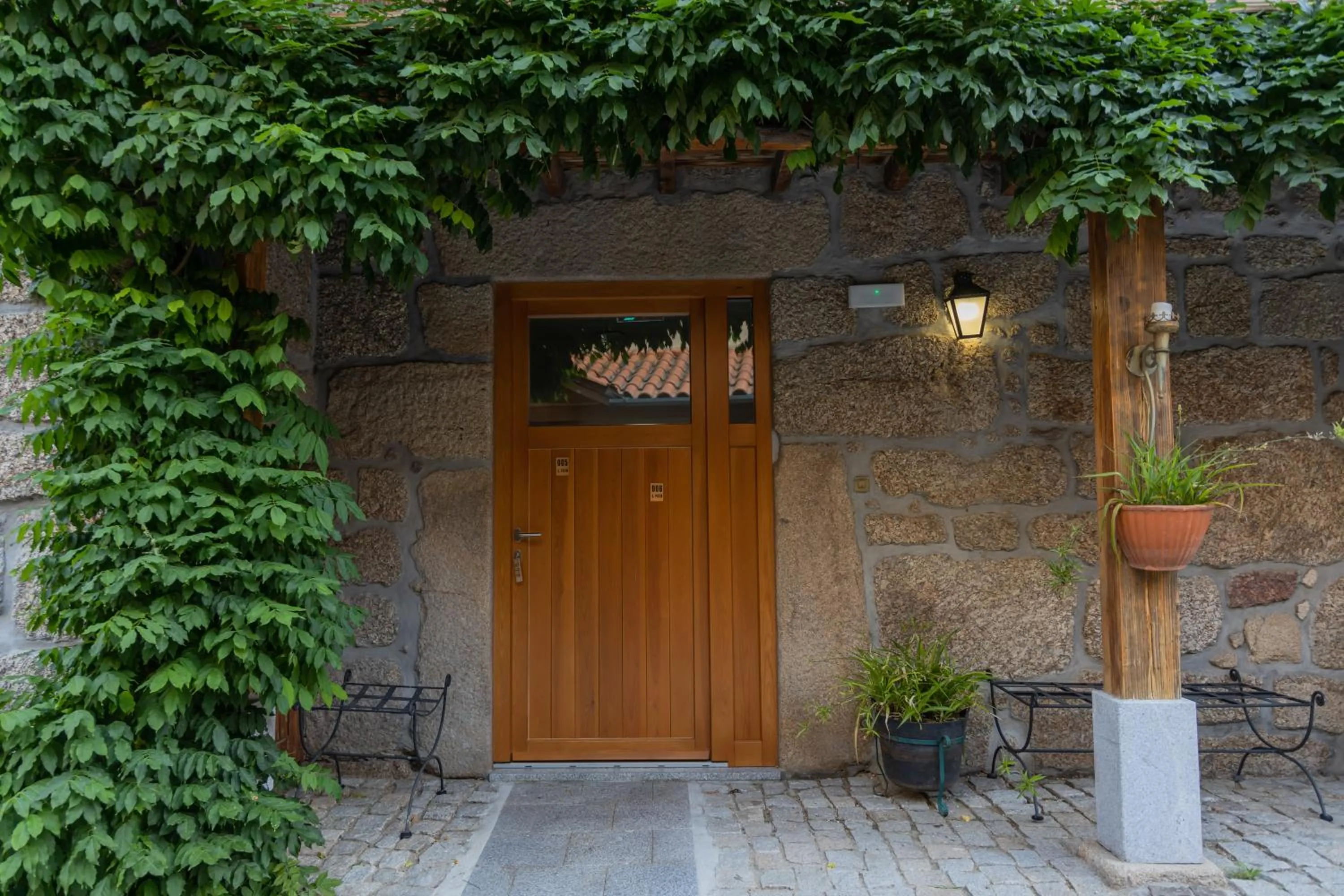 Facade/entrance in Quinta Do Crestelo Aparthotel