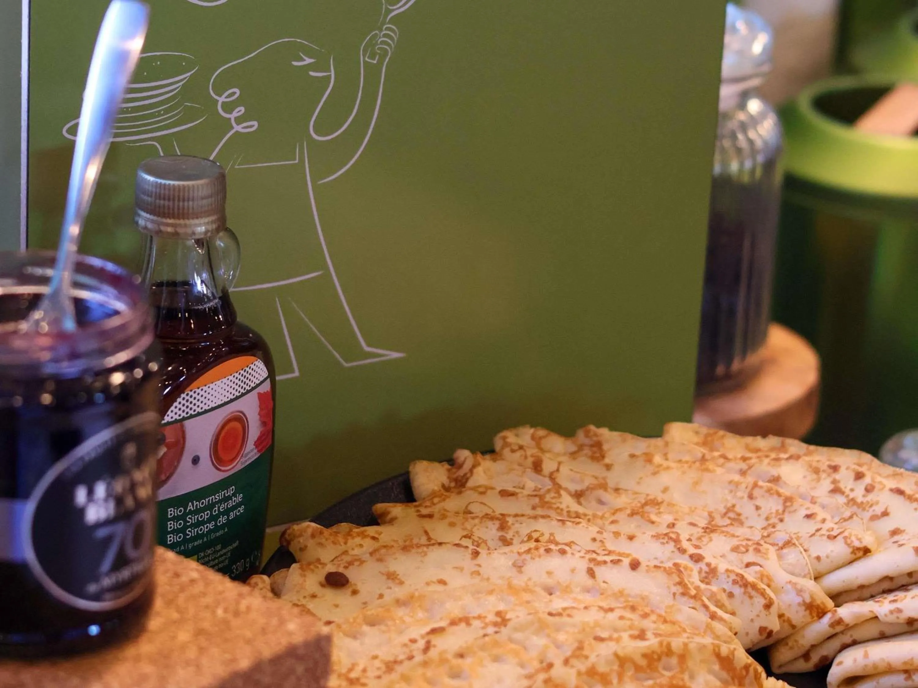 Breakfast in Hôtel Mercure Rochefort La Corderie Royale