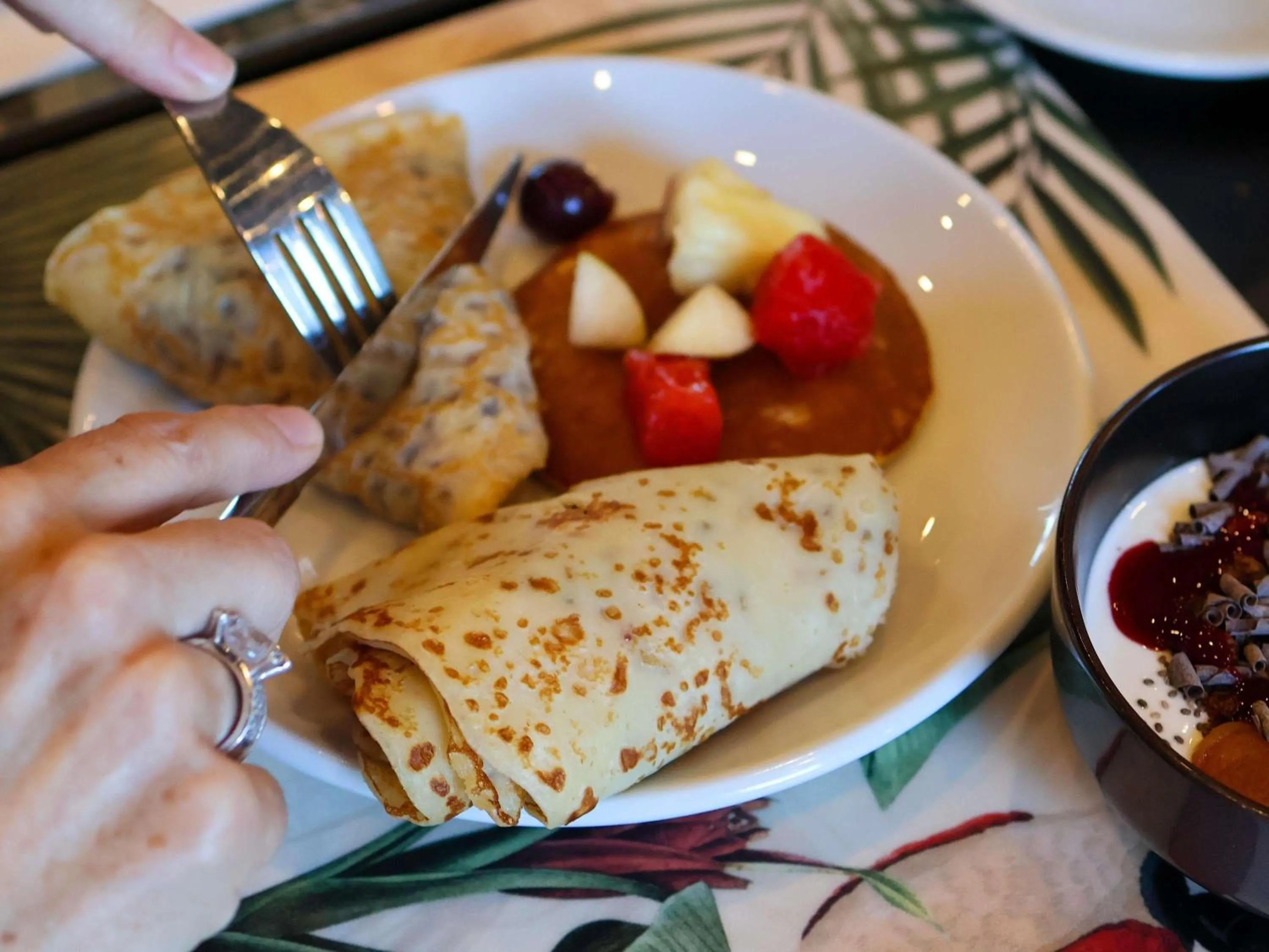Breakfast in Hôtel Mercure Rochefort La Corderie Royale