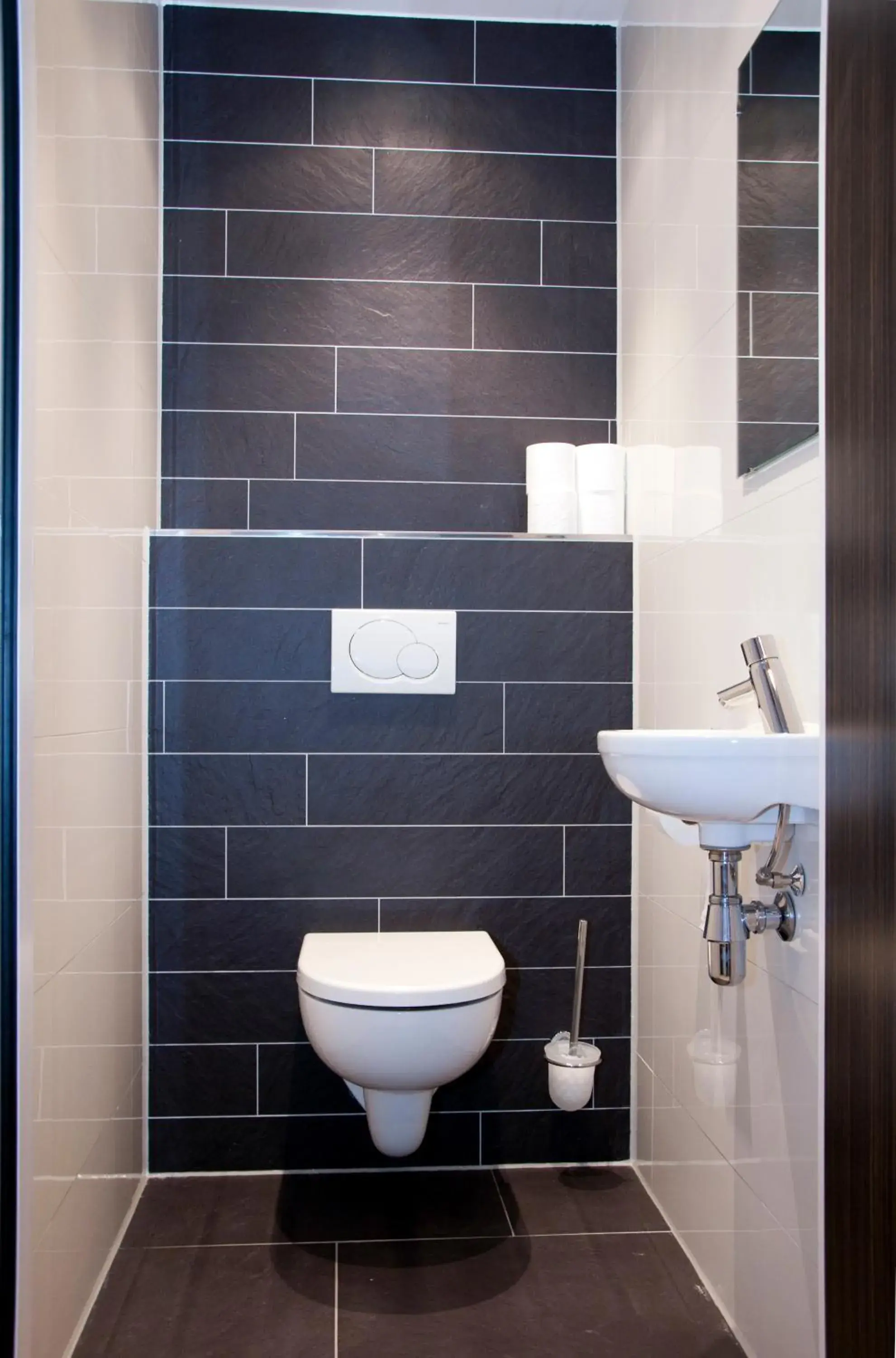 Deluxe Double Room with Balcony in Hotel Havenzicht Texel Deluxe Double Room with Balcony in Hotel Havenzicht Texel