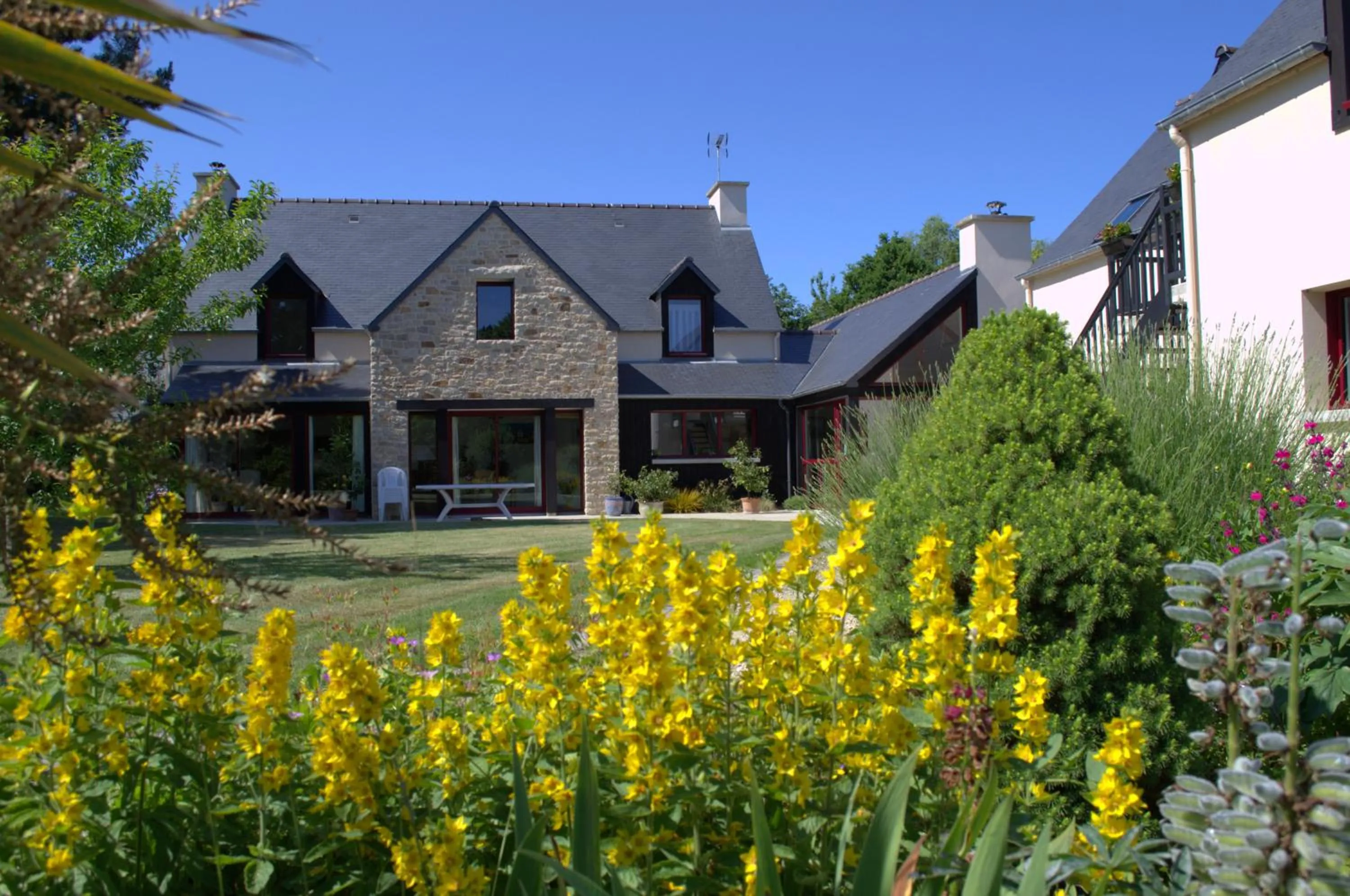 Facade/entrance in Le Tertre Gatinais