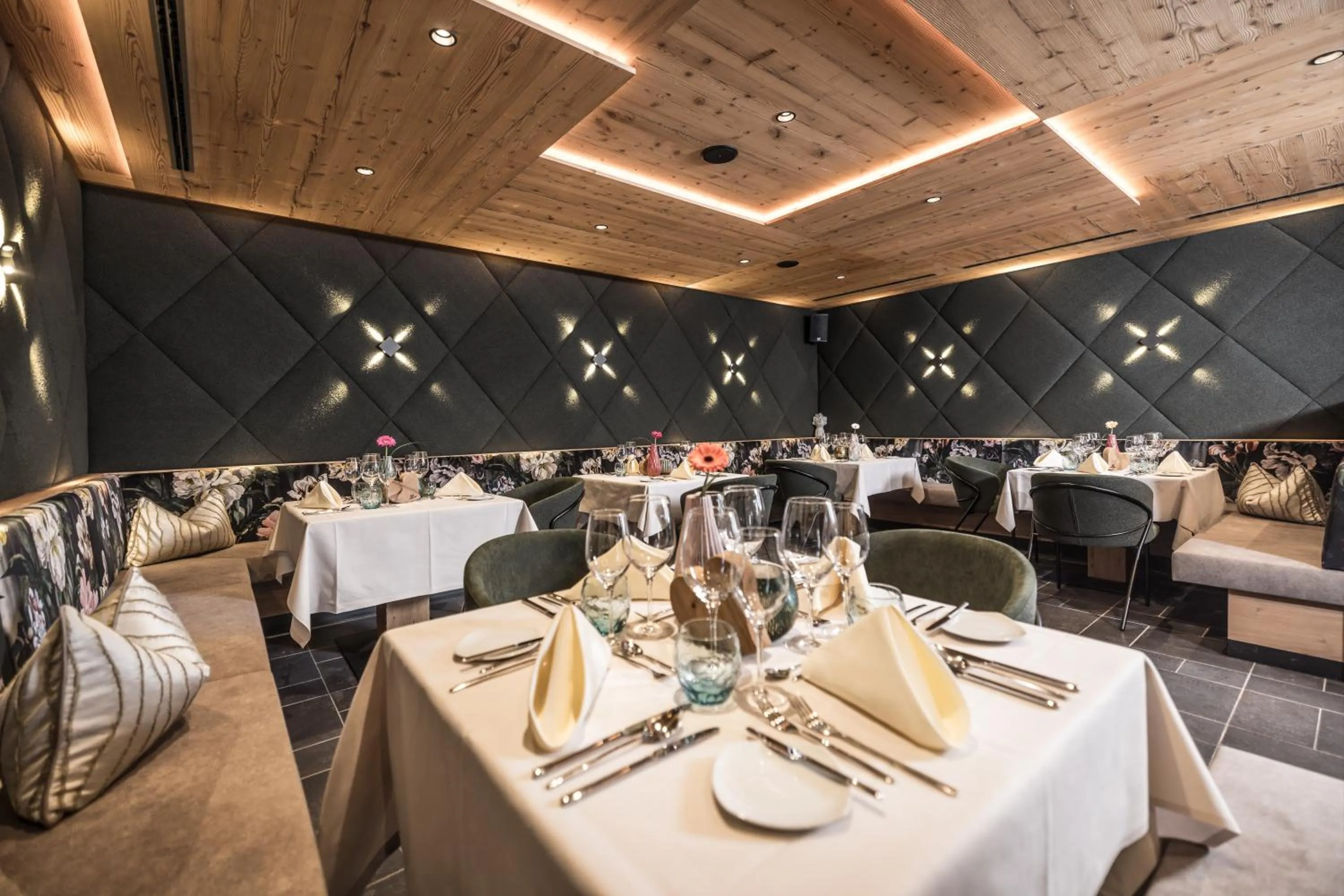 Restaurant/places to eat in 4*S Galtenberg Resort