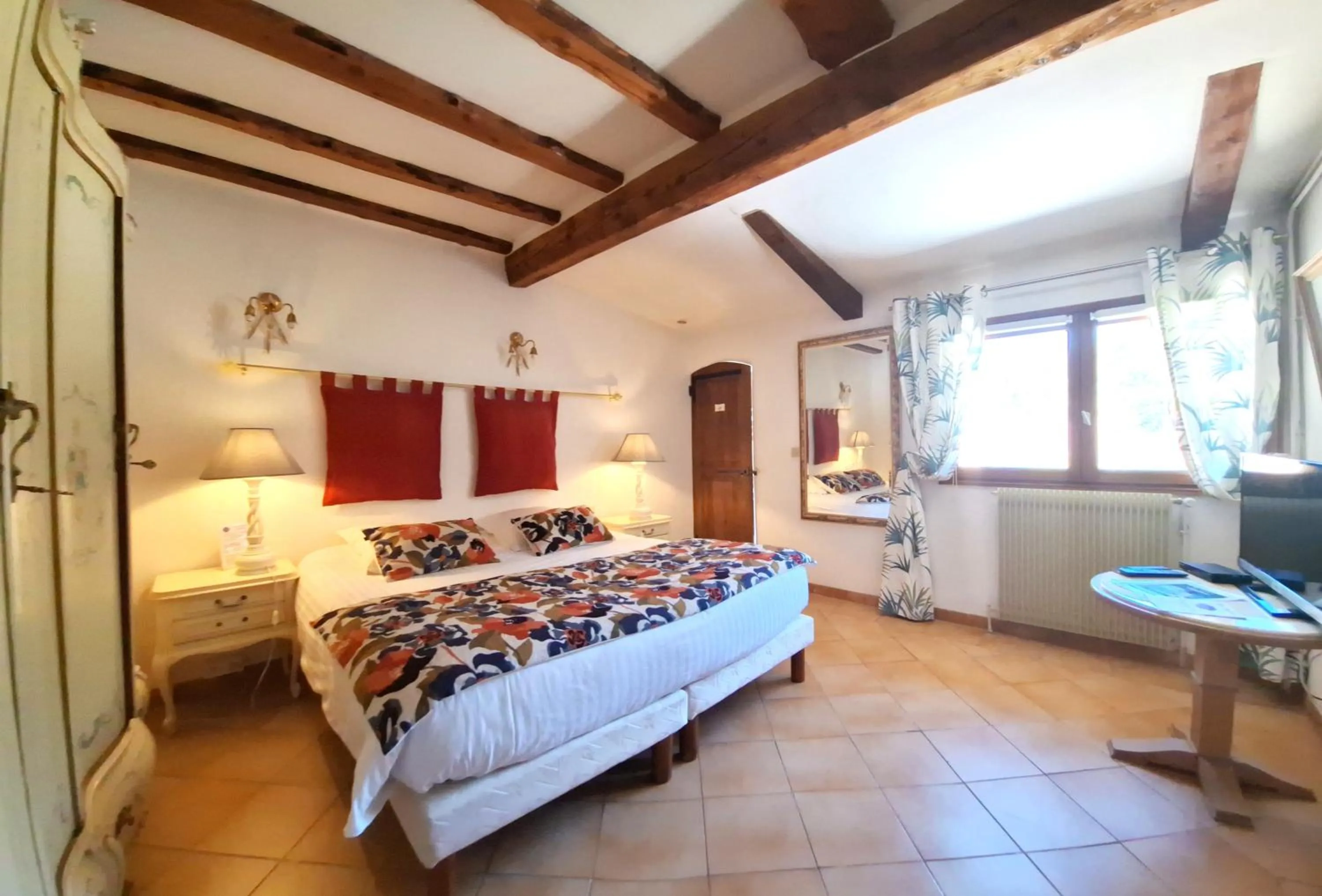 Bedroom, Bed in La Bergerie Du Moulin