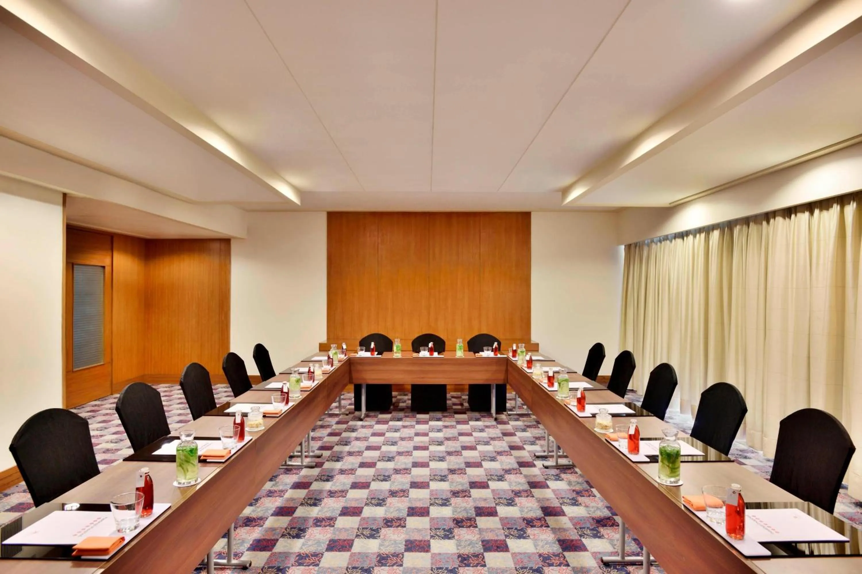 Meeting/conference room in Courtyard by Marriott Hyderabad