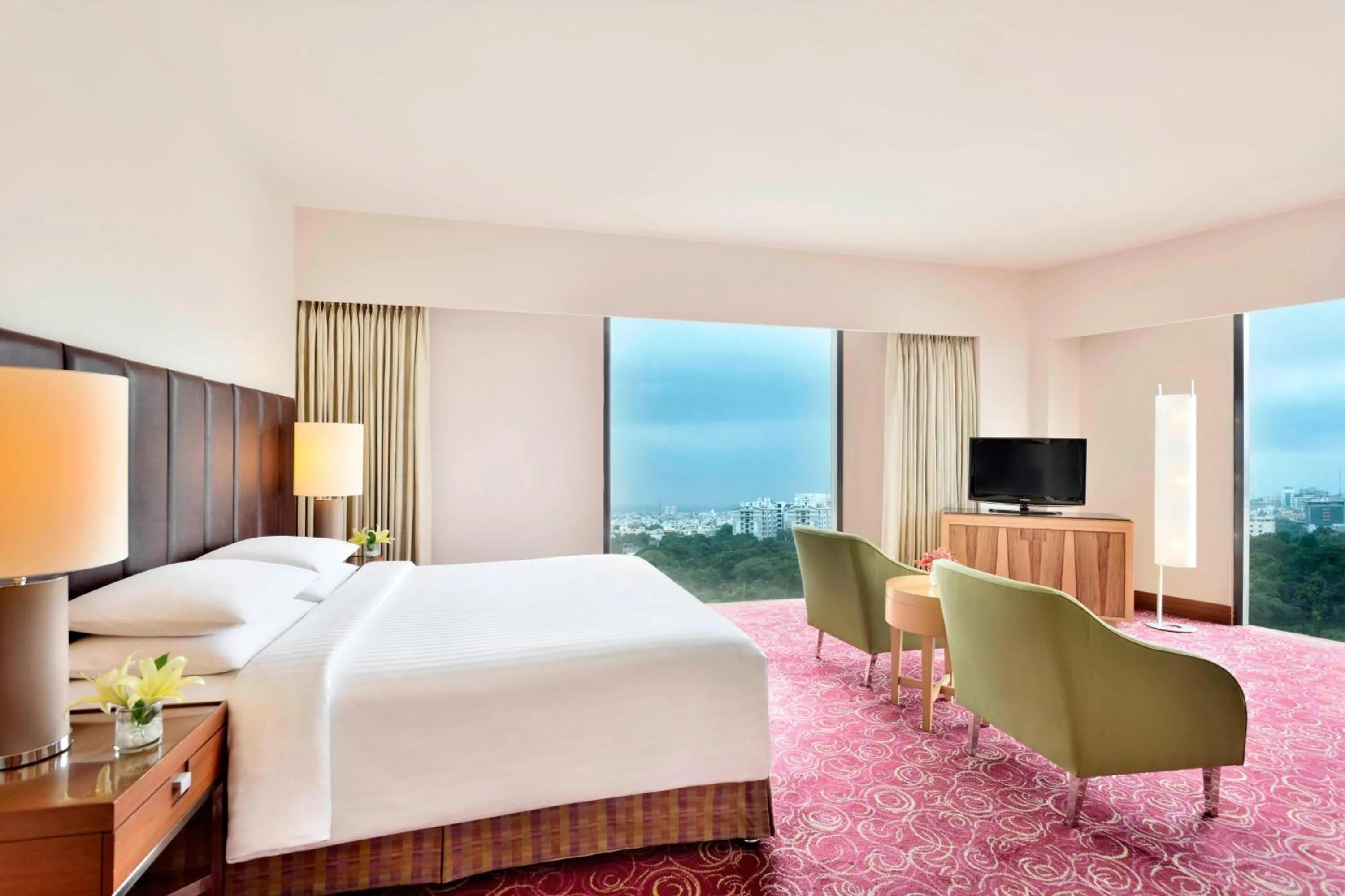 Photo of the whole room, Bed in Courtyard by Marriott Hyderabad