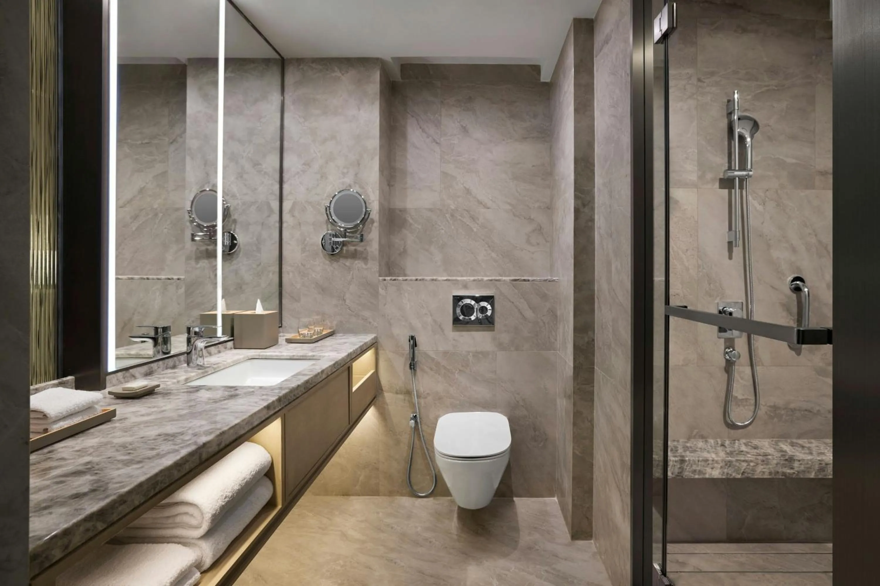 Photo of the whole room in Courtyard by Marriott Hyderabad