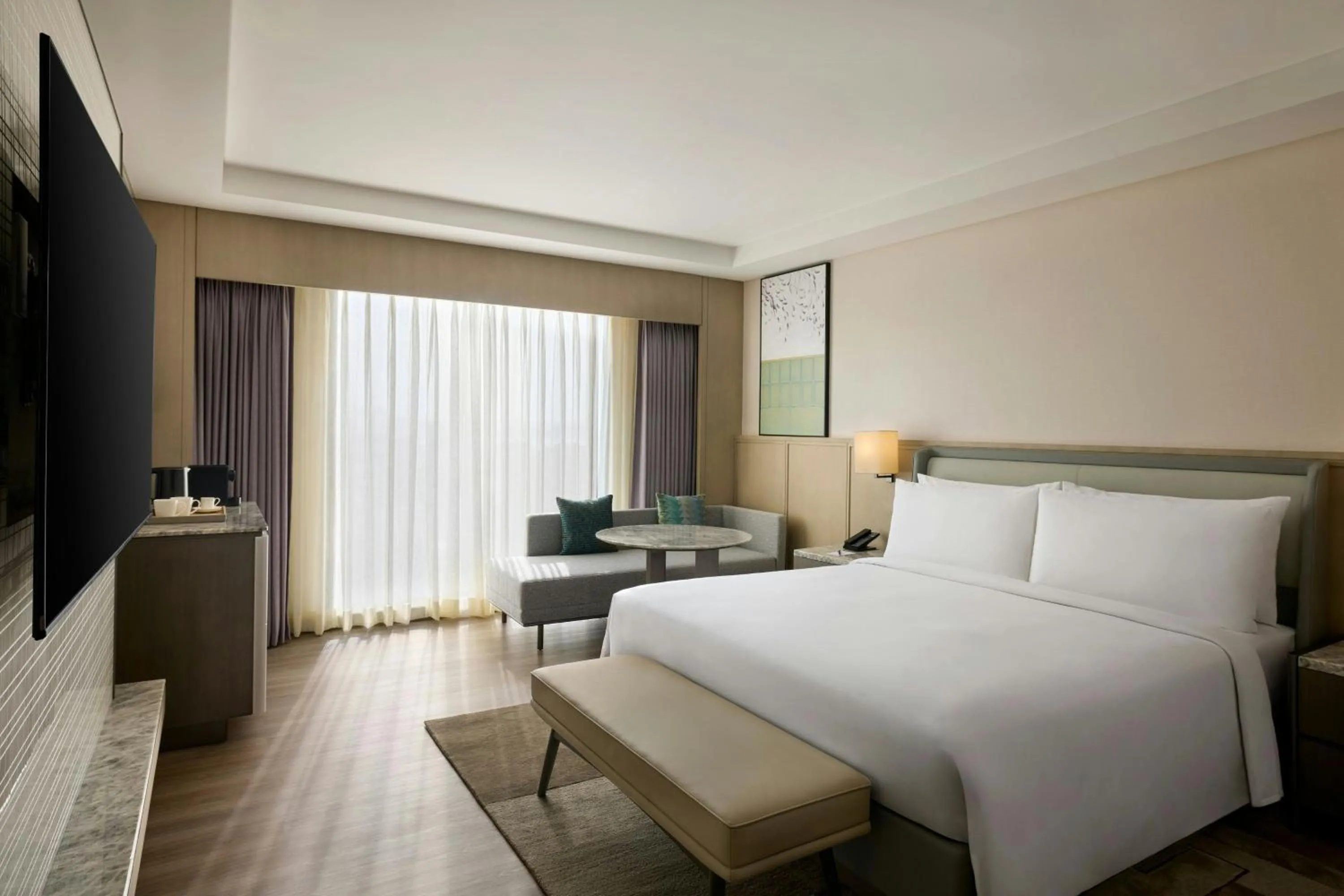 Photo of the whole room, Bed in Courtyard by Marriott Hyderabad