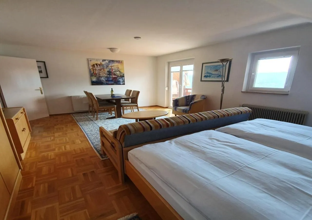 Living room, Bed in Haus Kraller-Urlaub mit Seeblick