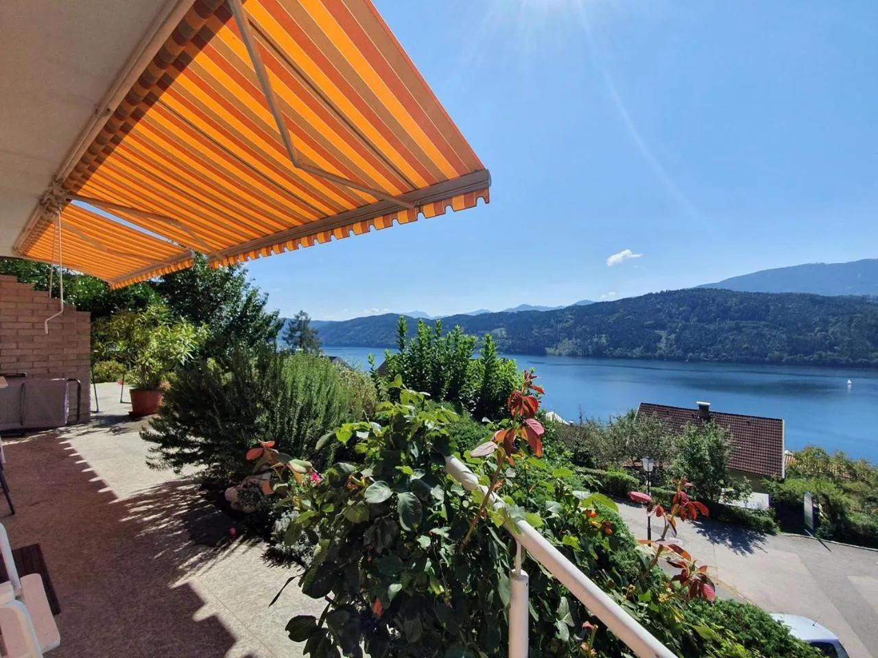 Balcony/Terrace in Haus Kraller-Urlaub mit Seeblick