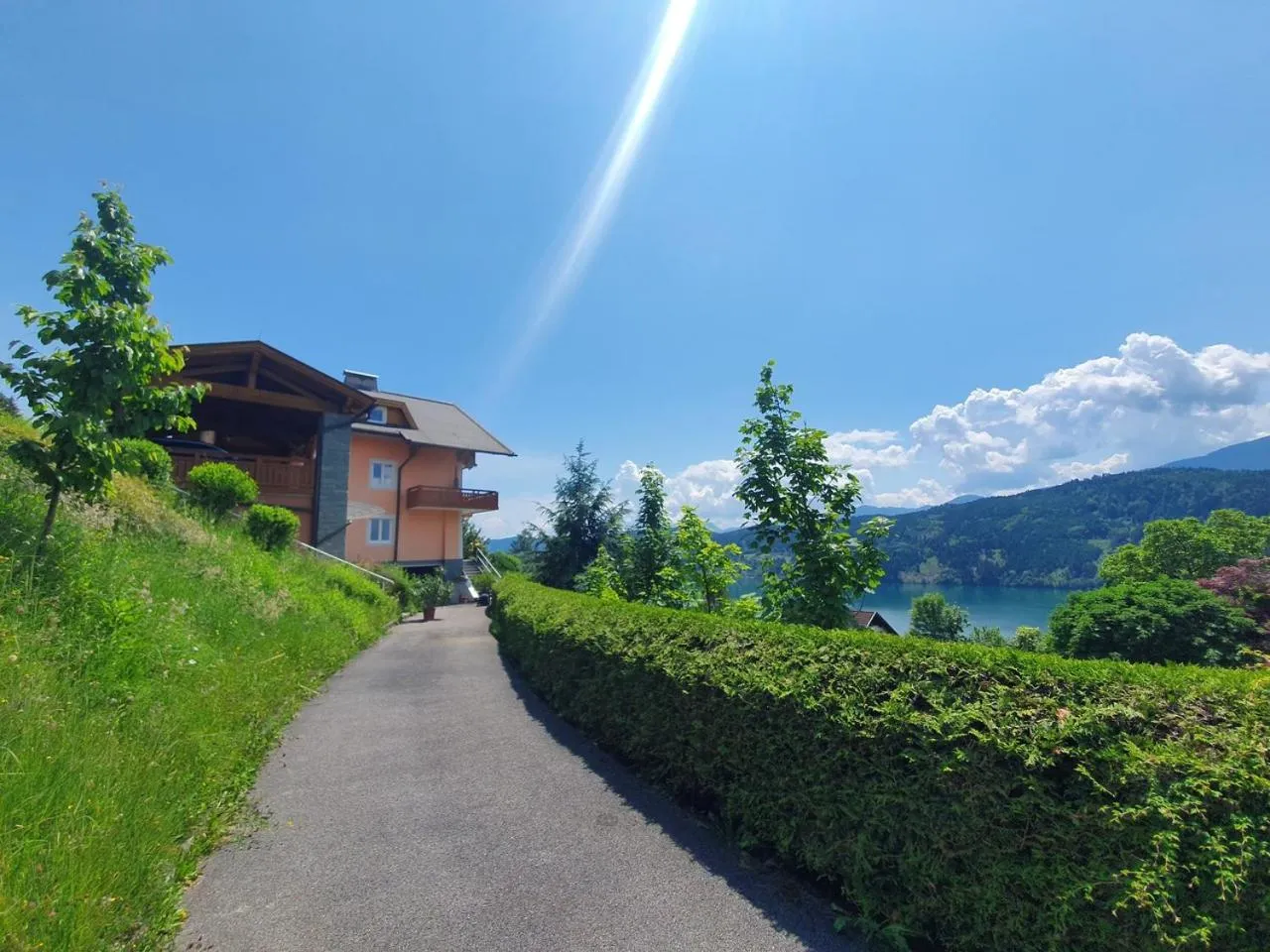 Property building in Haus Kraller-Urlaub mit Seeblick