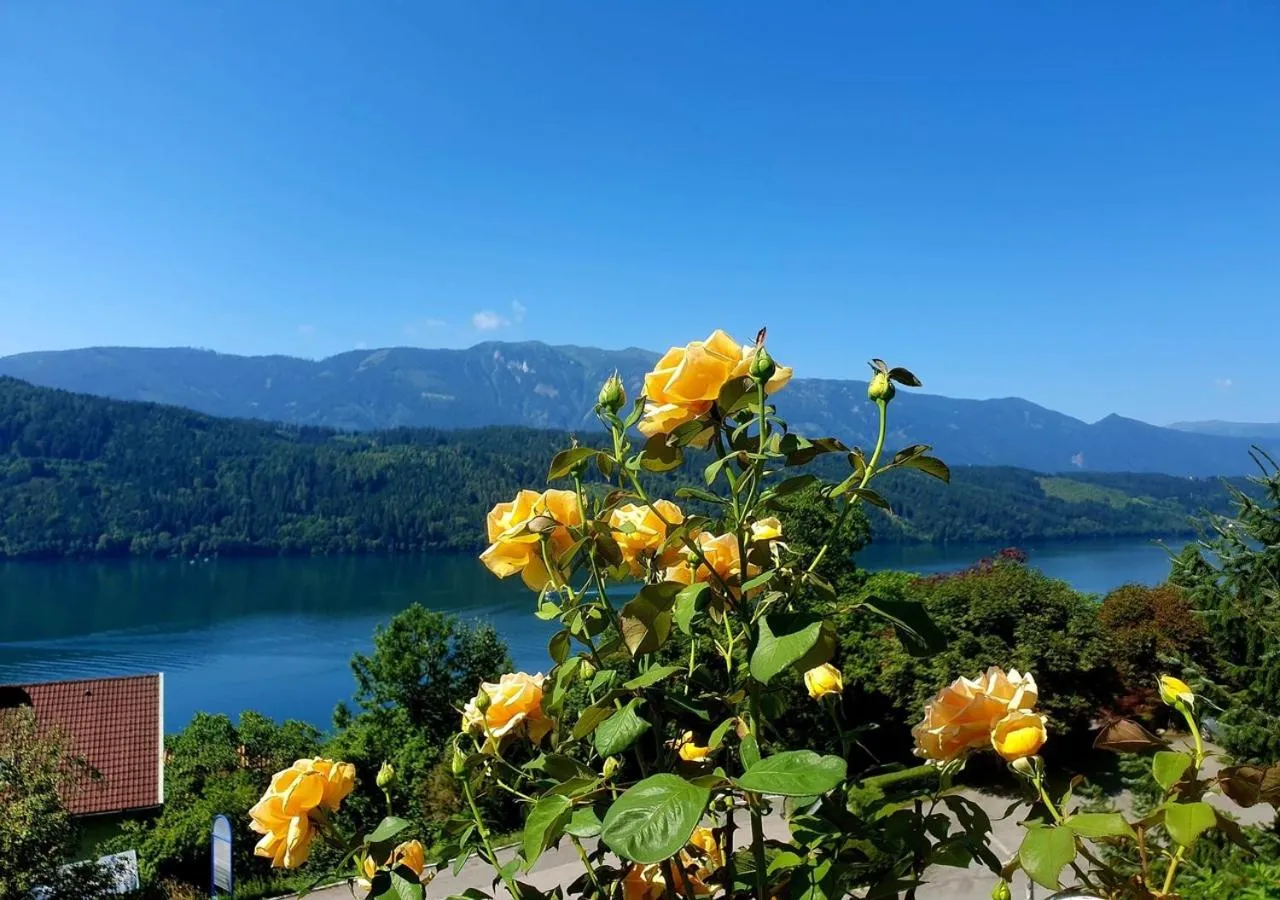 Balcony/Terrace in Haus Kraller-Urlaub mit Seeblick