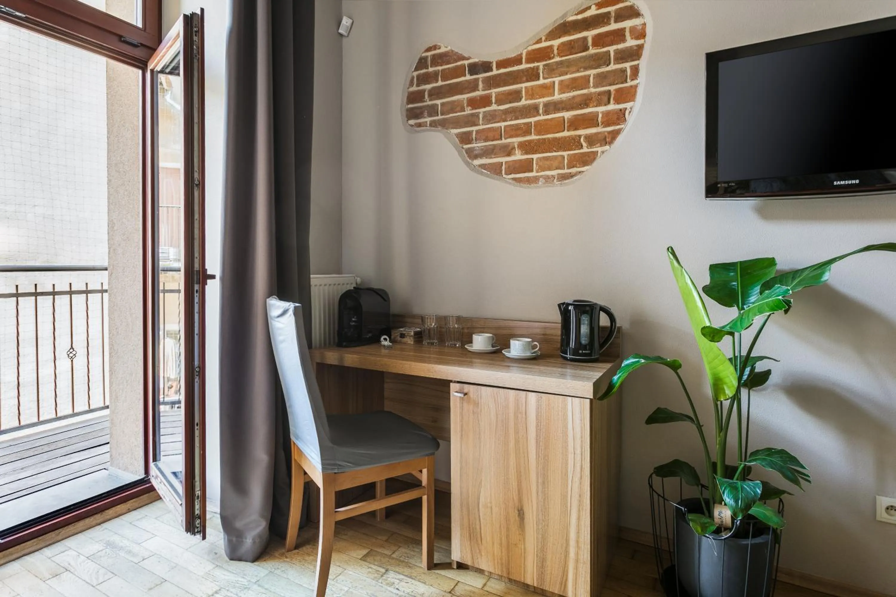 TV and multimedia in Aparthotel Pergamin