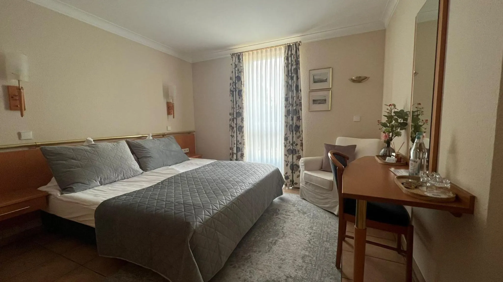 Photo of the whole room, Bed in Hotel Victoria