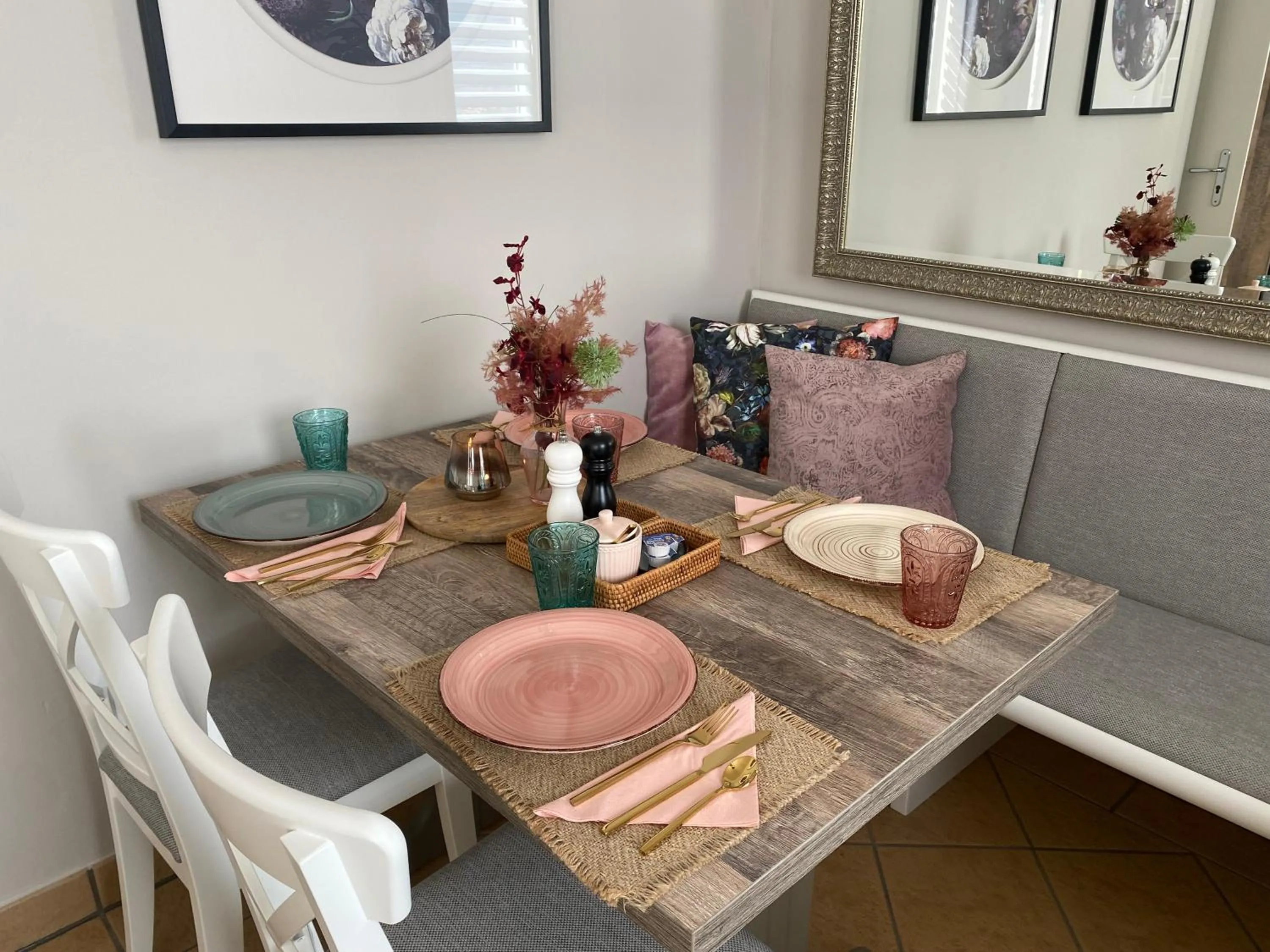 Seating area in Hotel Victoria