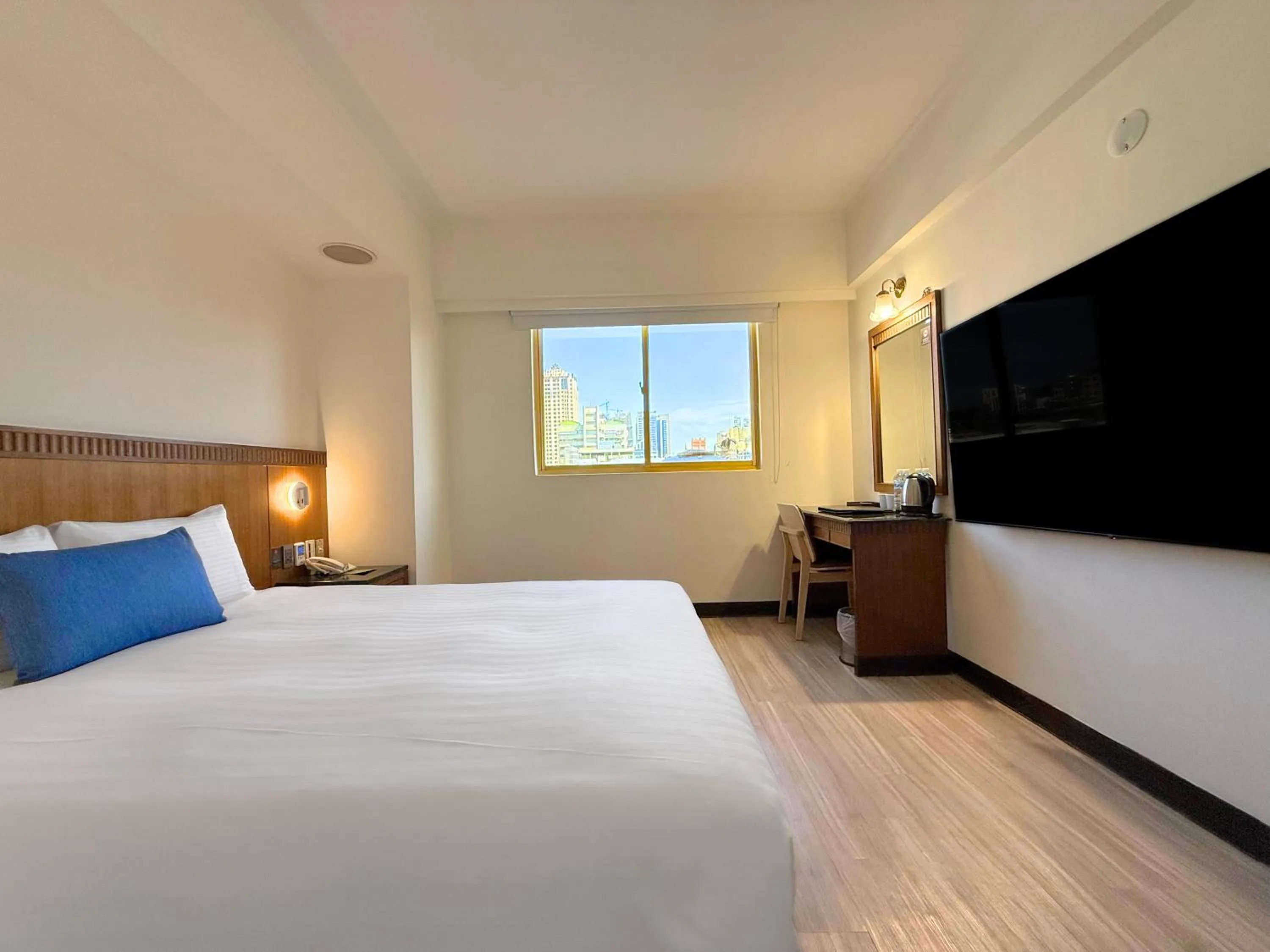 Bedroom, Bed in Hub Hotel Kaohsiung Cisian Branch