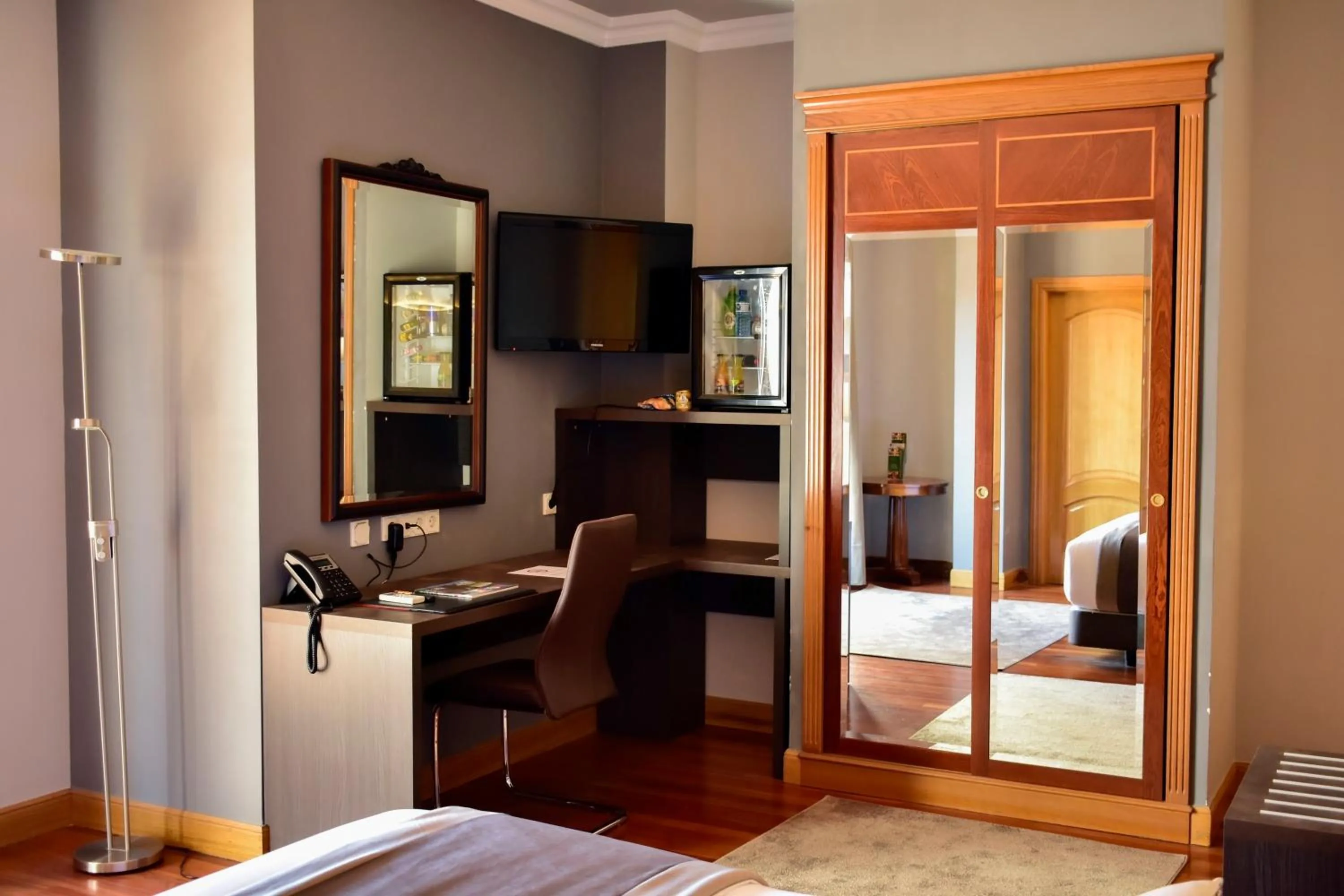 TV and multimedia, Bed in Hotel Armiñe