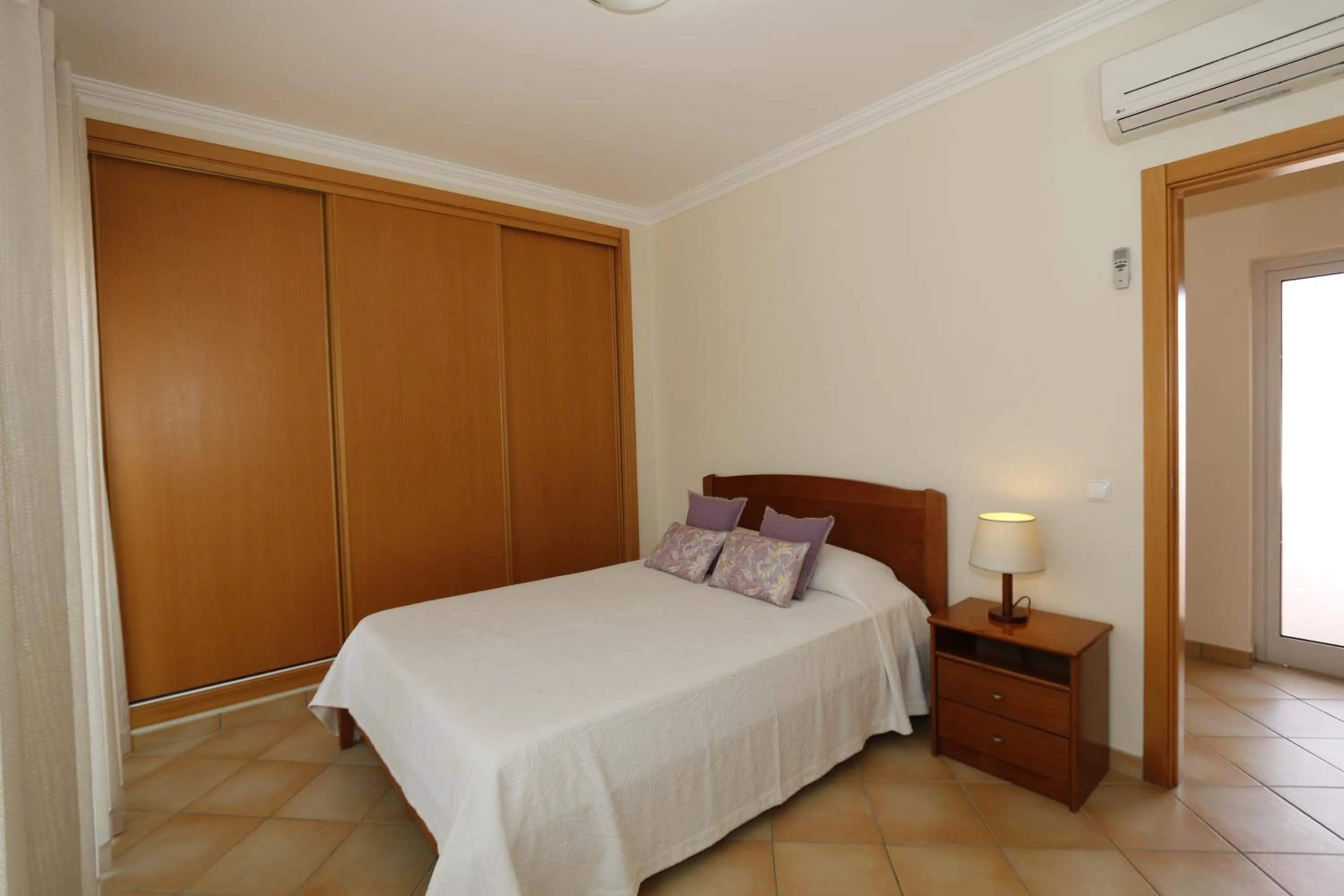 Bed in The Old Village, Prestige and Solar by Village 4U