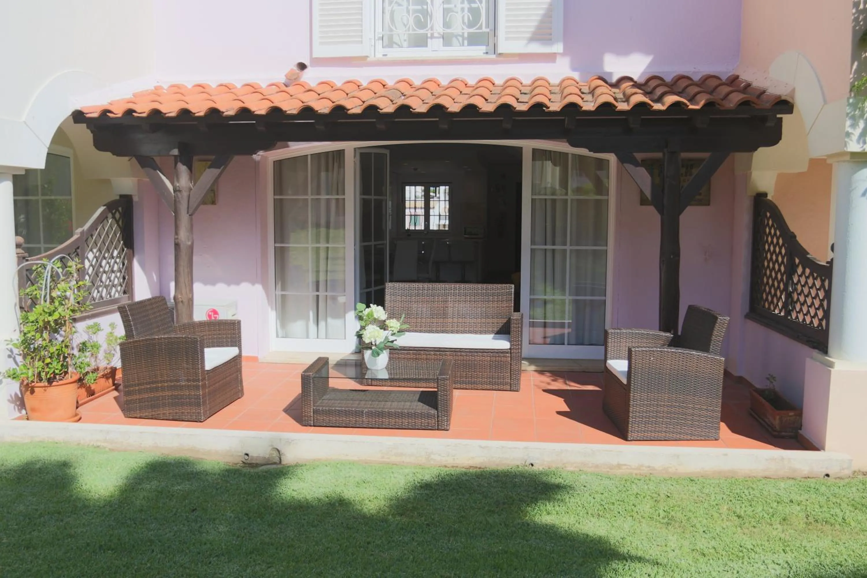 Patio in The Old Village, Prestige and Solar by Village 4U