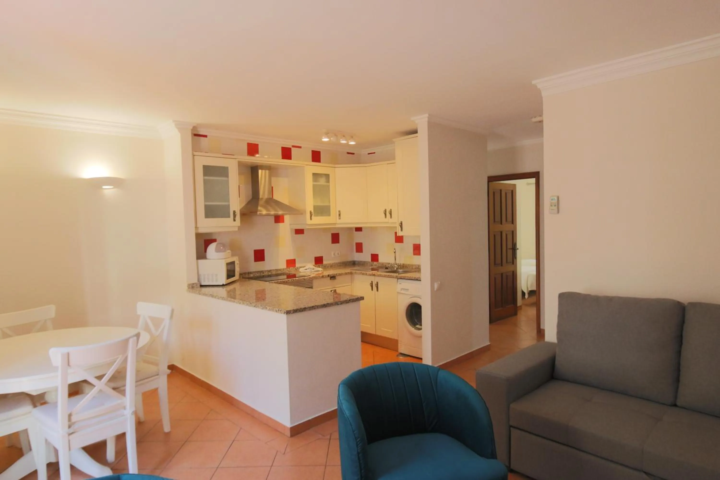 Kitchen or kitchenette in The Old Village, Prestige and Solar by Village 4U