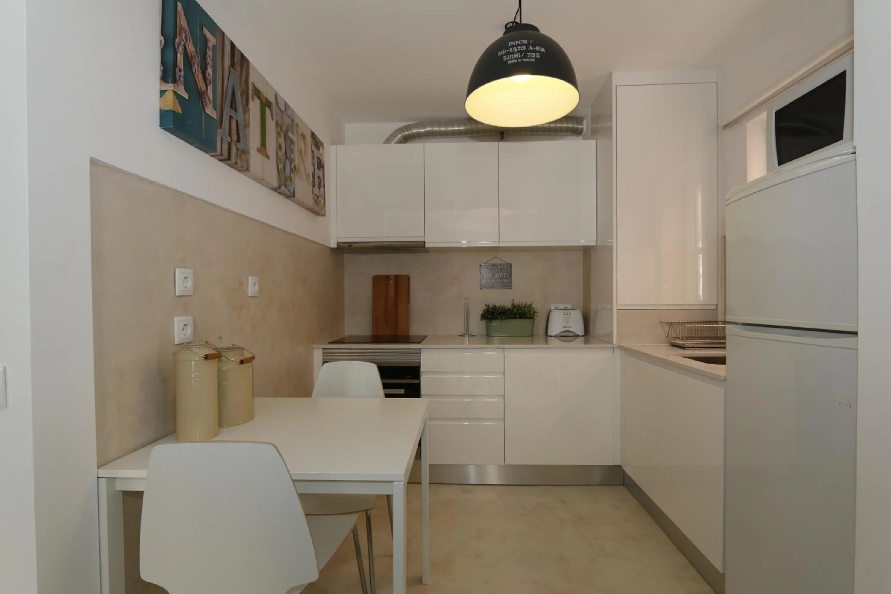 Kitchen or kitchenette in The Old Village, Prestige and Solar by Village 4U