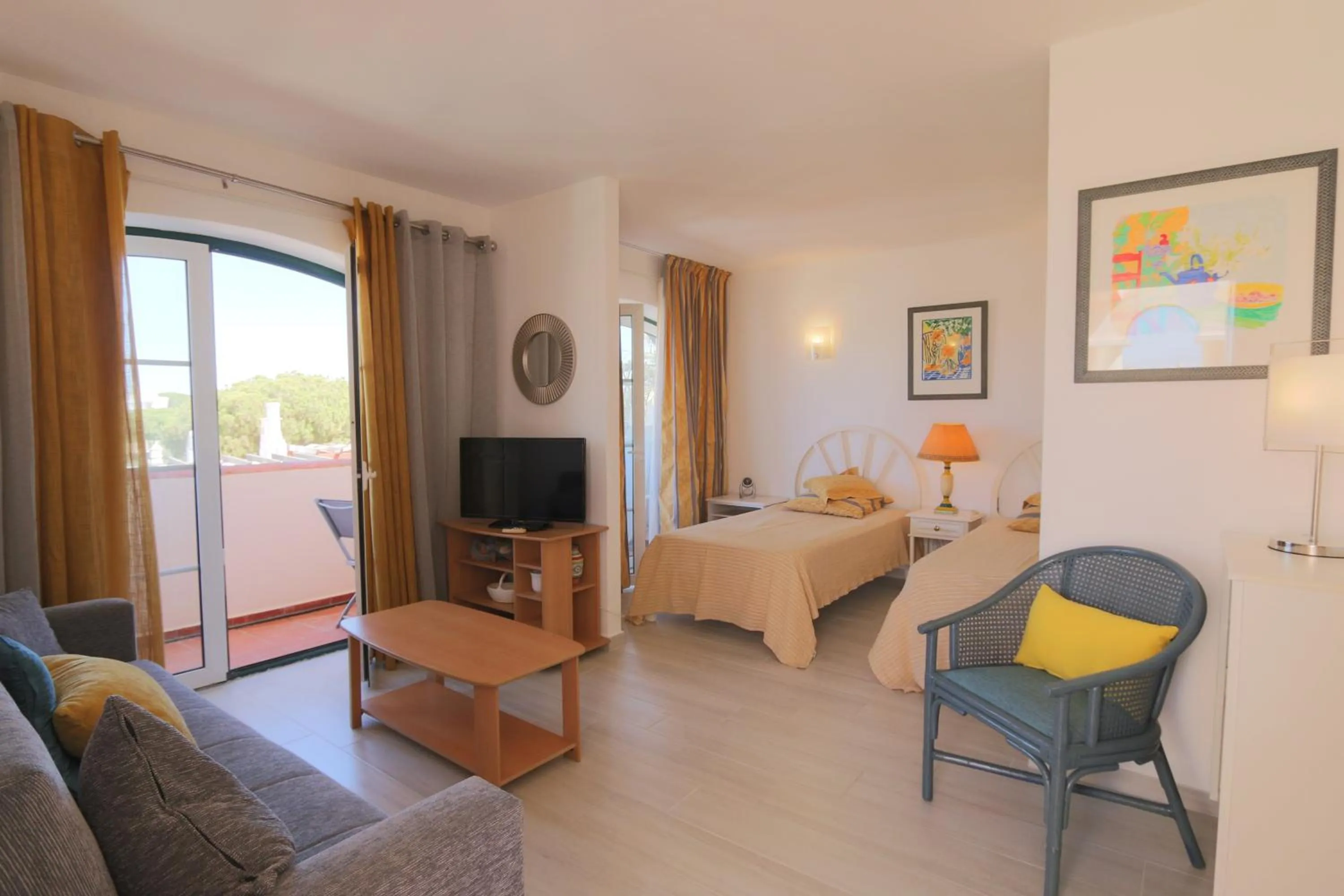 Bed in The Old Village, Prestige and Solar by Village 4U