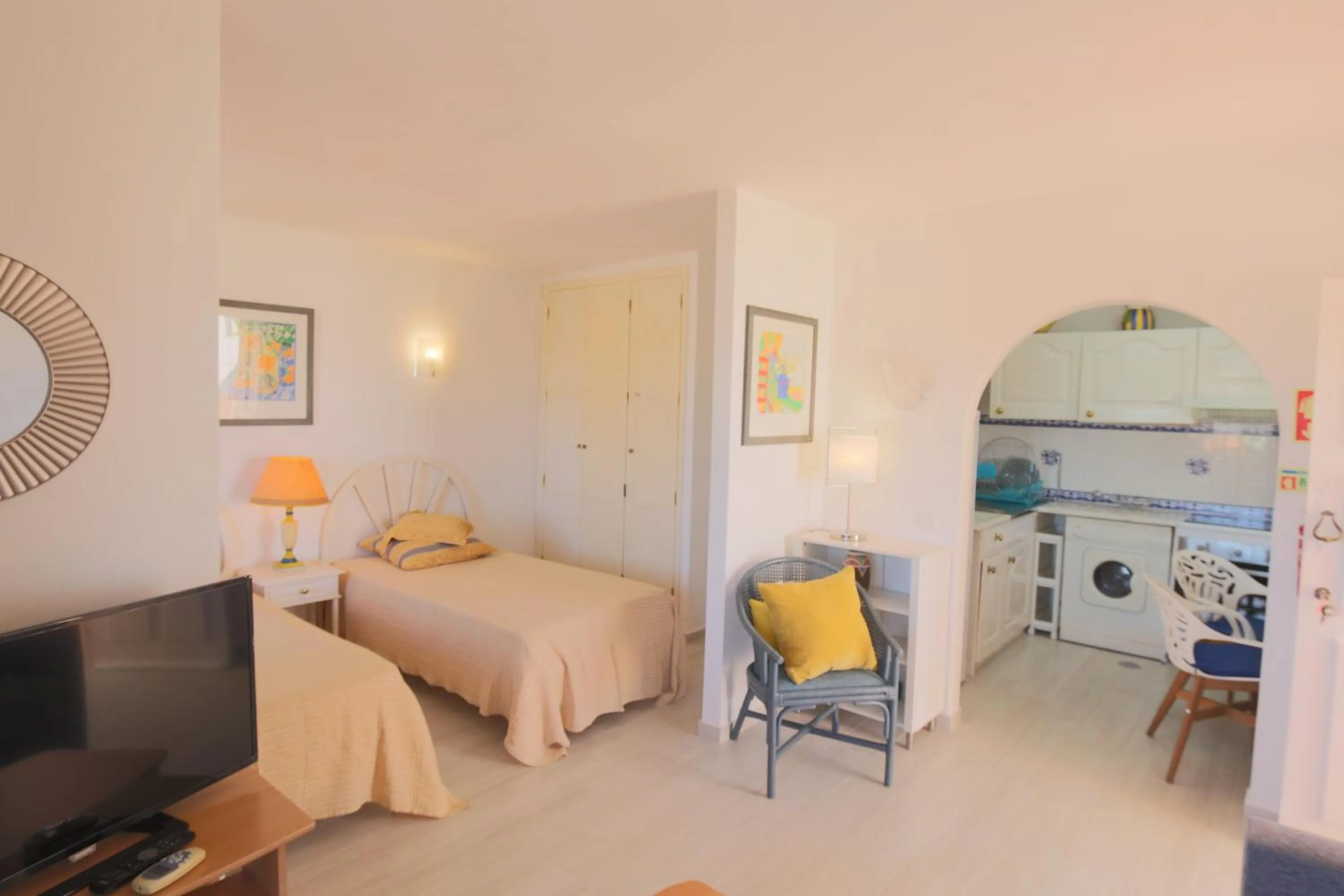 Bed in The Old Village, Prestige and Solar by Village 4U