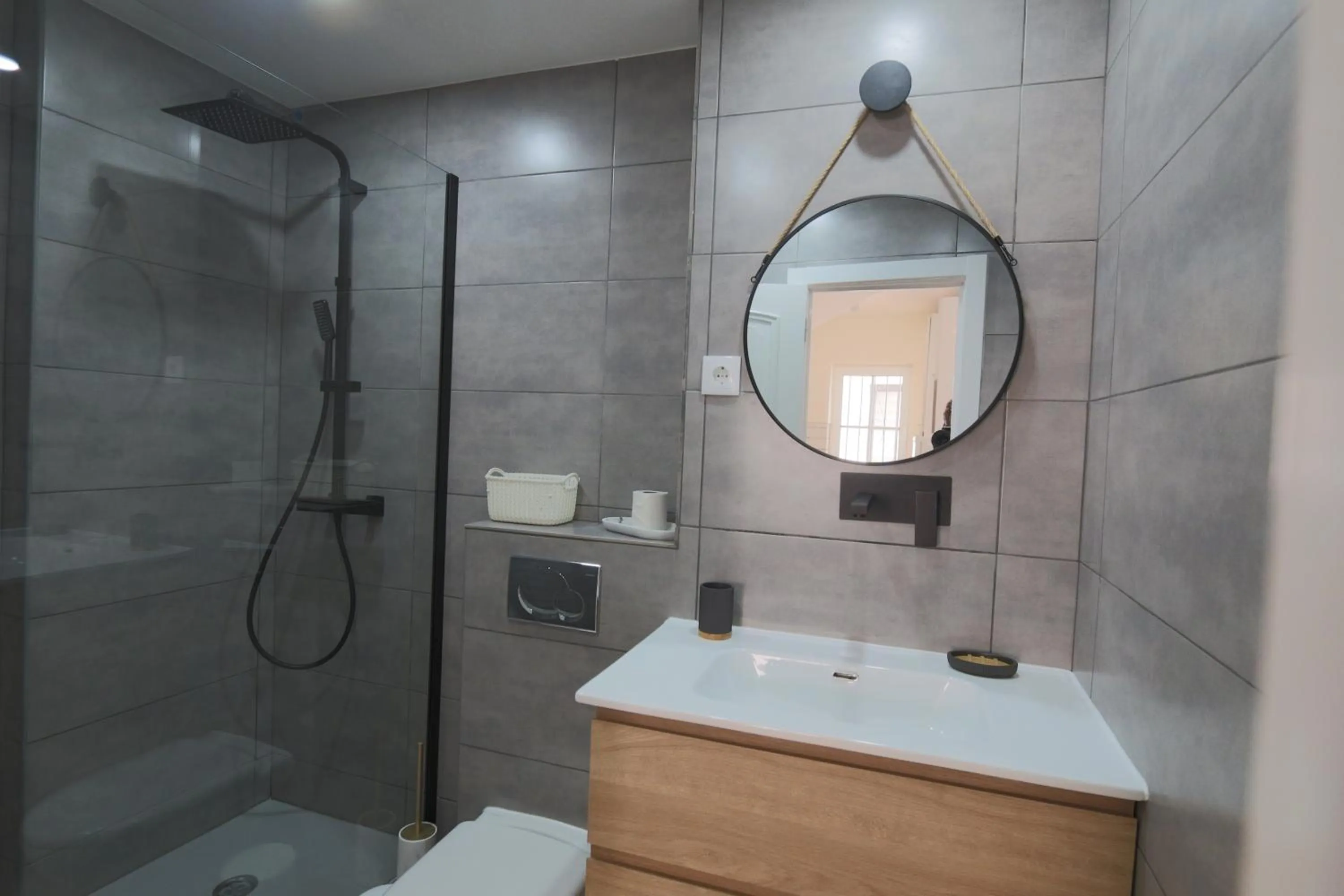 Bathroom in The Old Village, Prestige and Solar by Village 4U