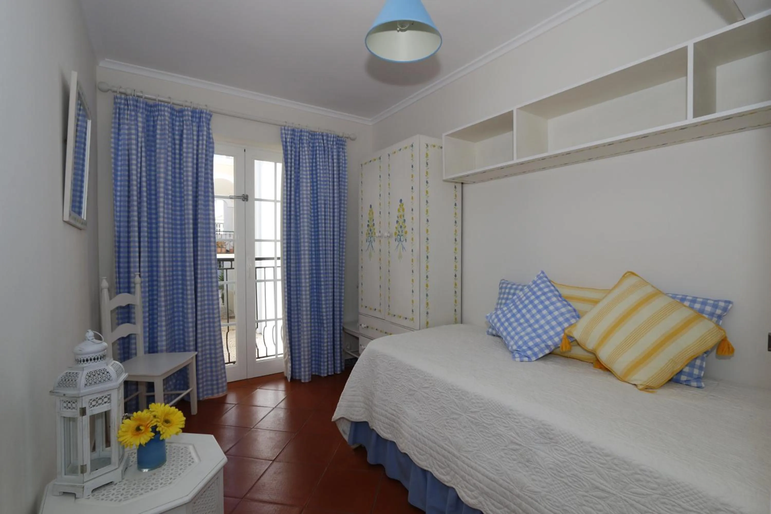 Bed in The Old Village, Prestige and Solar by Village 4U