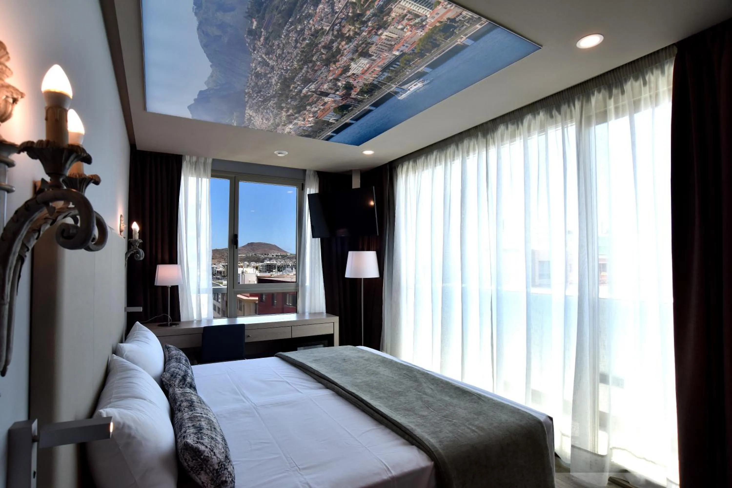 Bedroom, Bed in TC Hotel Doña Luisa