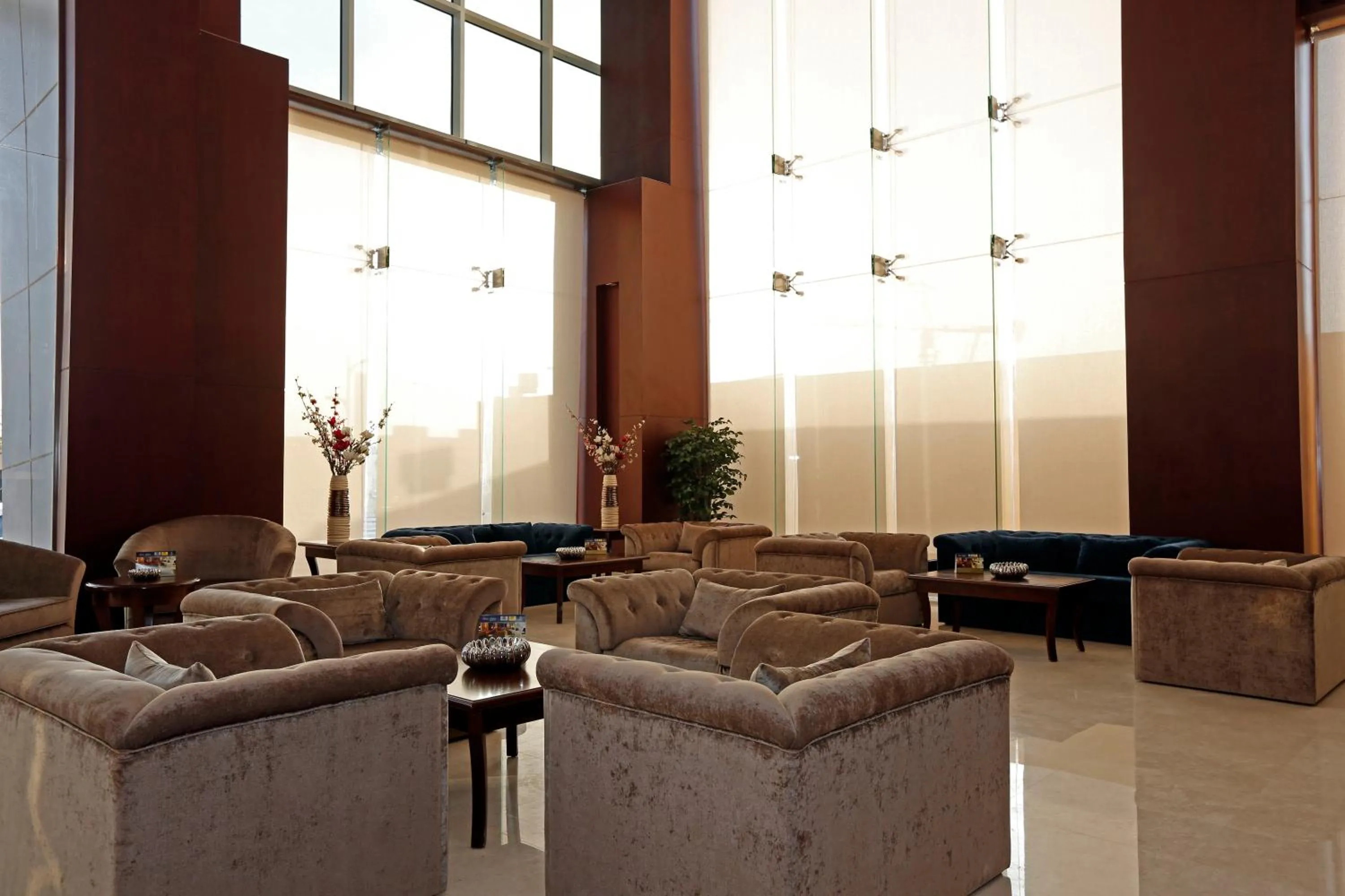 Seating area in Swiss Flora Inn Hotel Riyadh