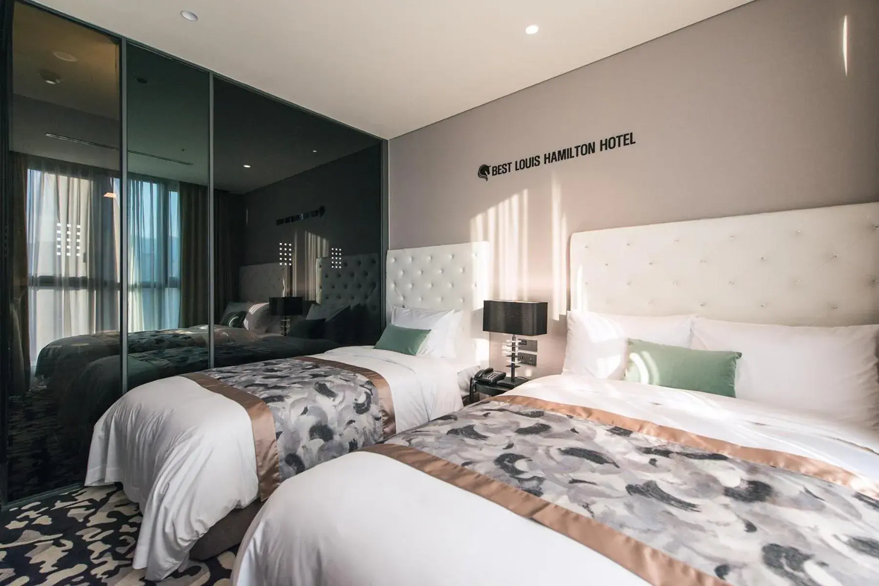 Deluxe Twin Room in Best Louis Hamilton Hotel Changwon Deluxe Twin Room in Best Louis Hamilton Hotel Changwon