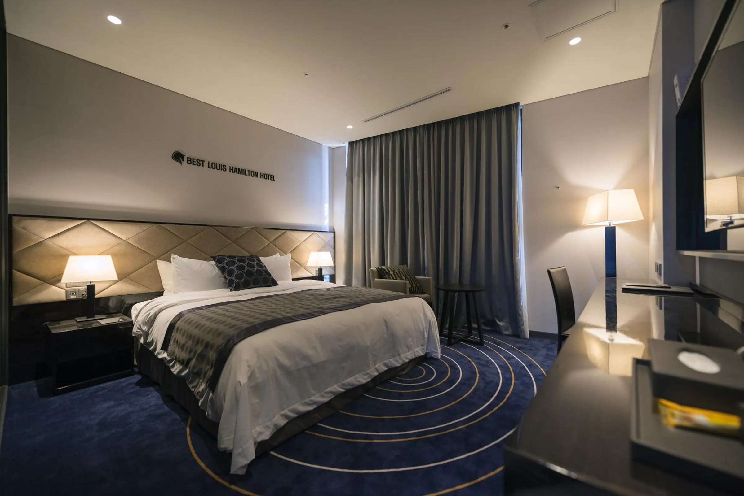 Bed in Best Louis Hamilton Hotel Changwon