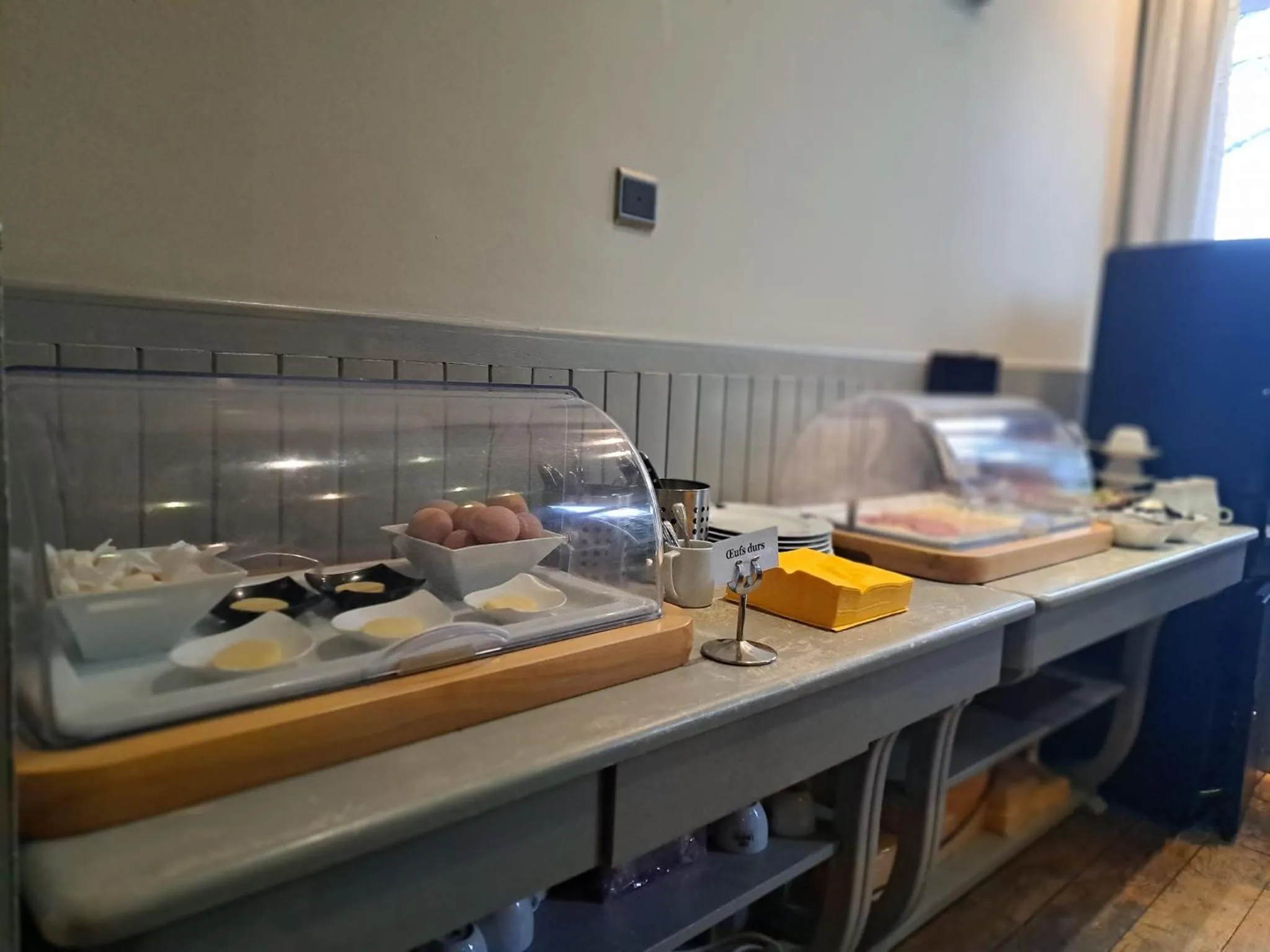 Breakfast in Hôtel Le Monte-Cristo