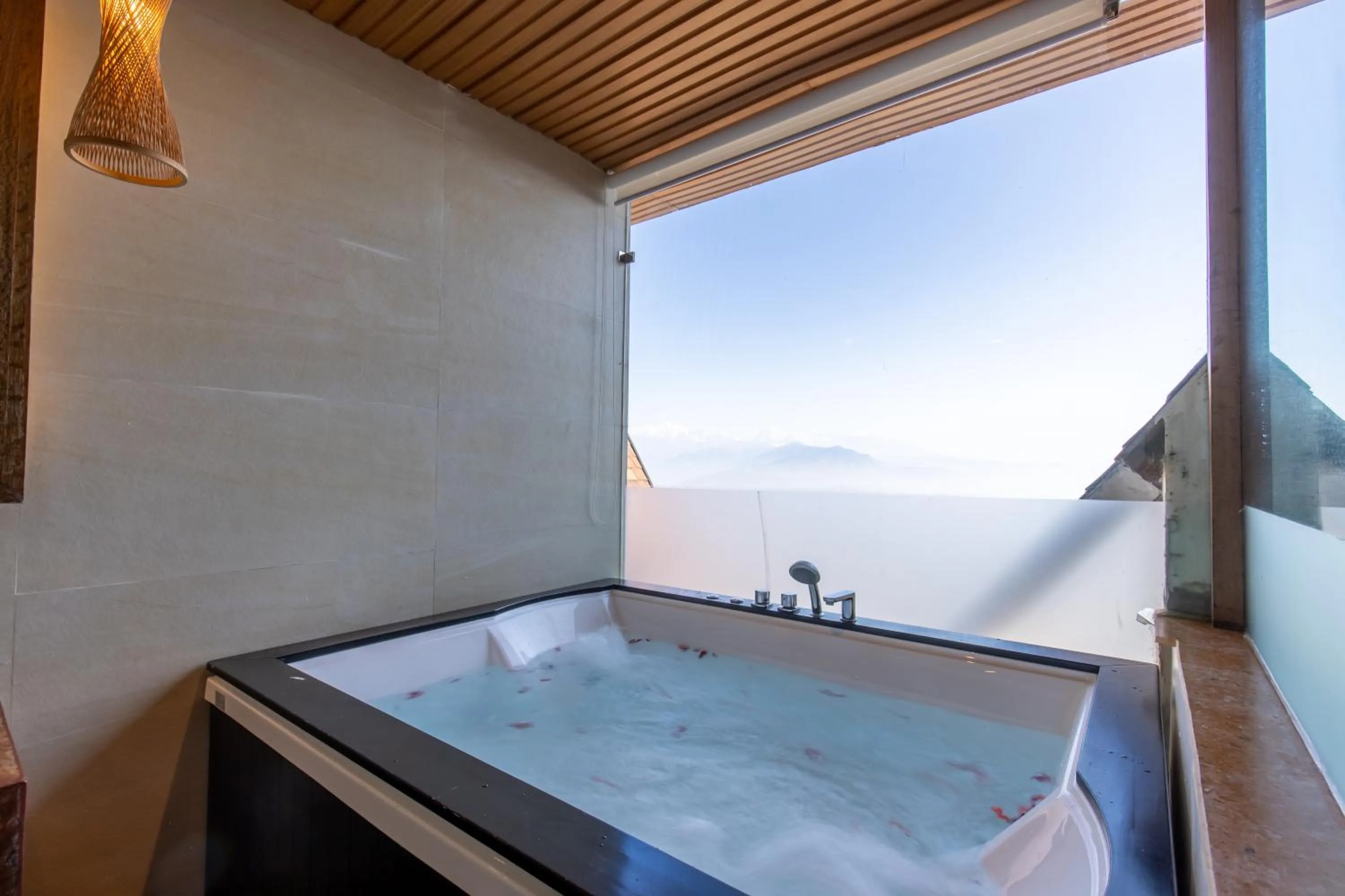 Hot Tub in Hotel Mystic Mountain