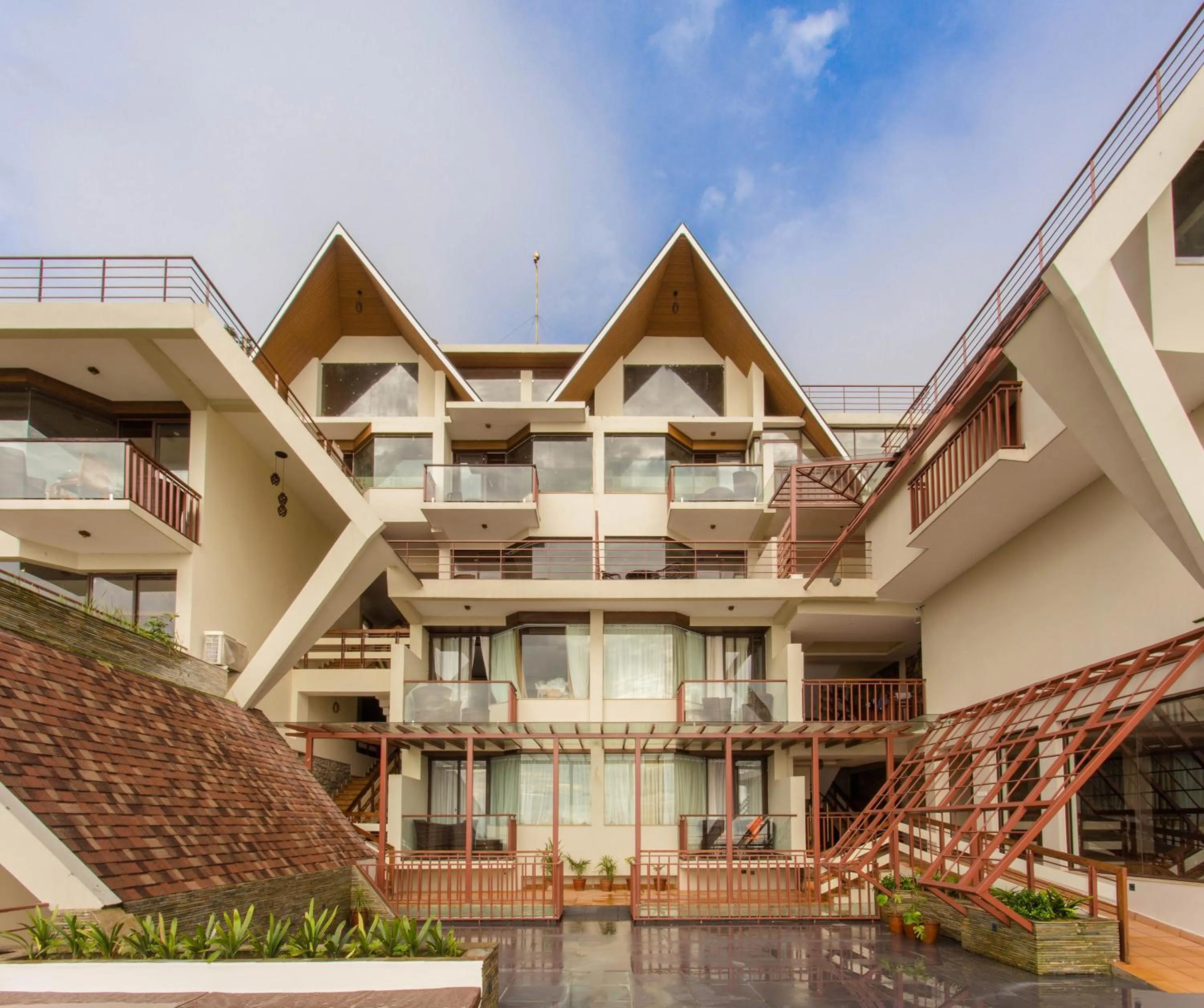 Property building in Hotel Mystic Mountain