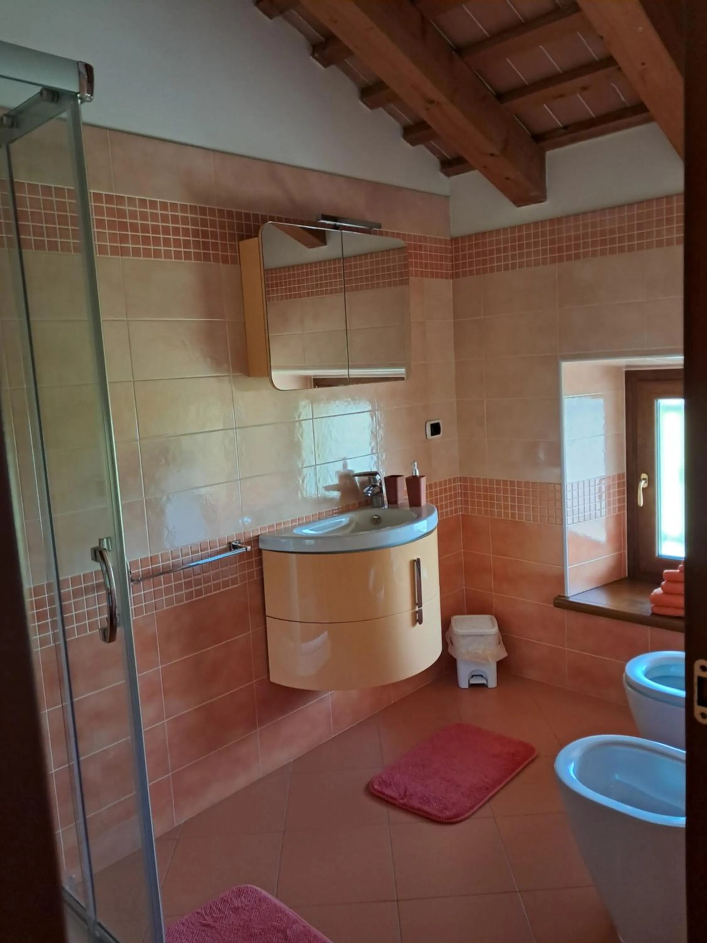 Bathroom in b&b Ergira