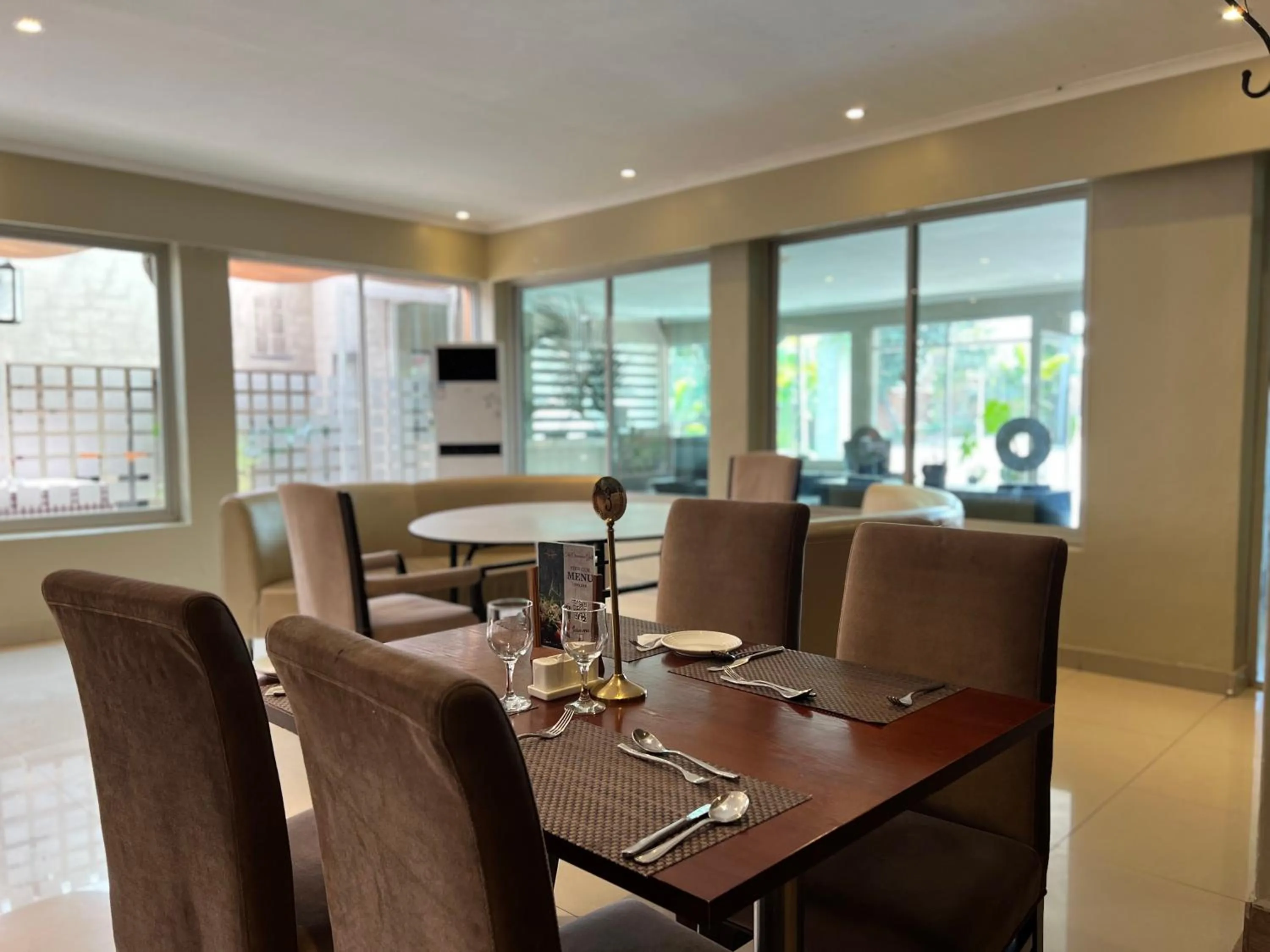 Restaurant/places to eat in Lotus by Serendib