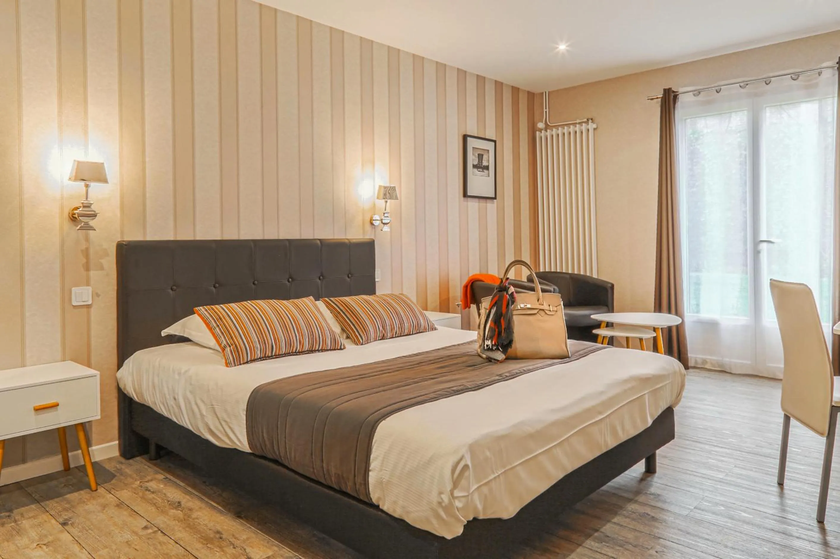 Garden view, Bed in Hôtel-Spa-Piscine Le Petit Castel Beuzeville-Honfleur