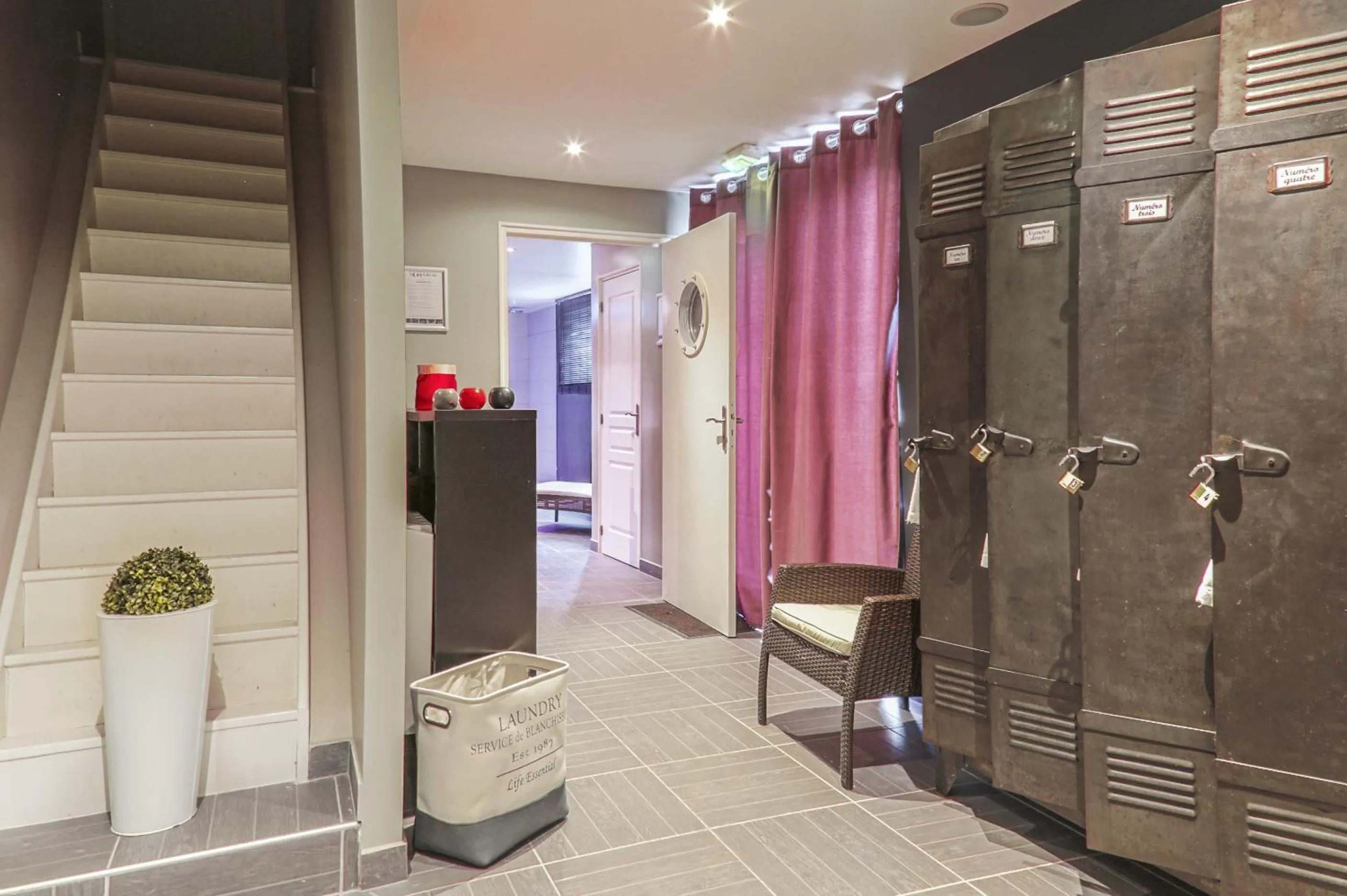 Massage in Hôtel-Spa-Piscine Le Petit Castel Beuzeville-Honfleur