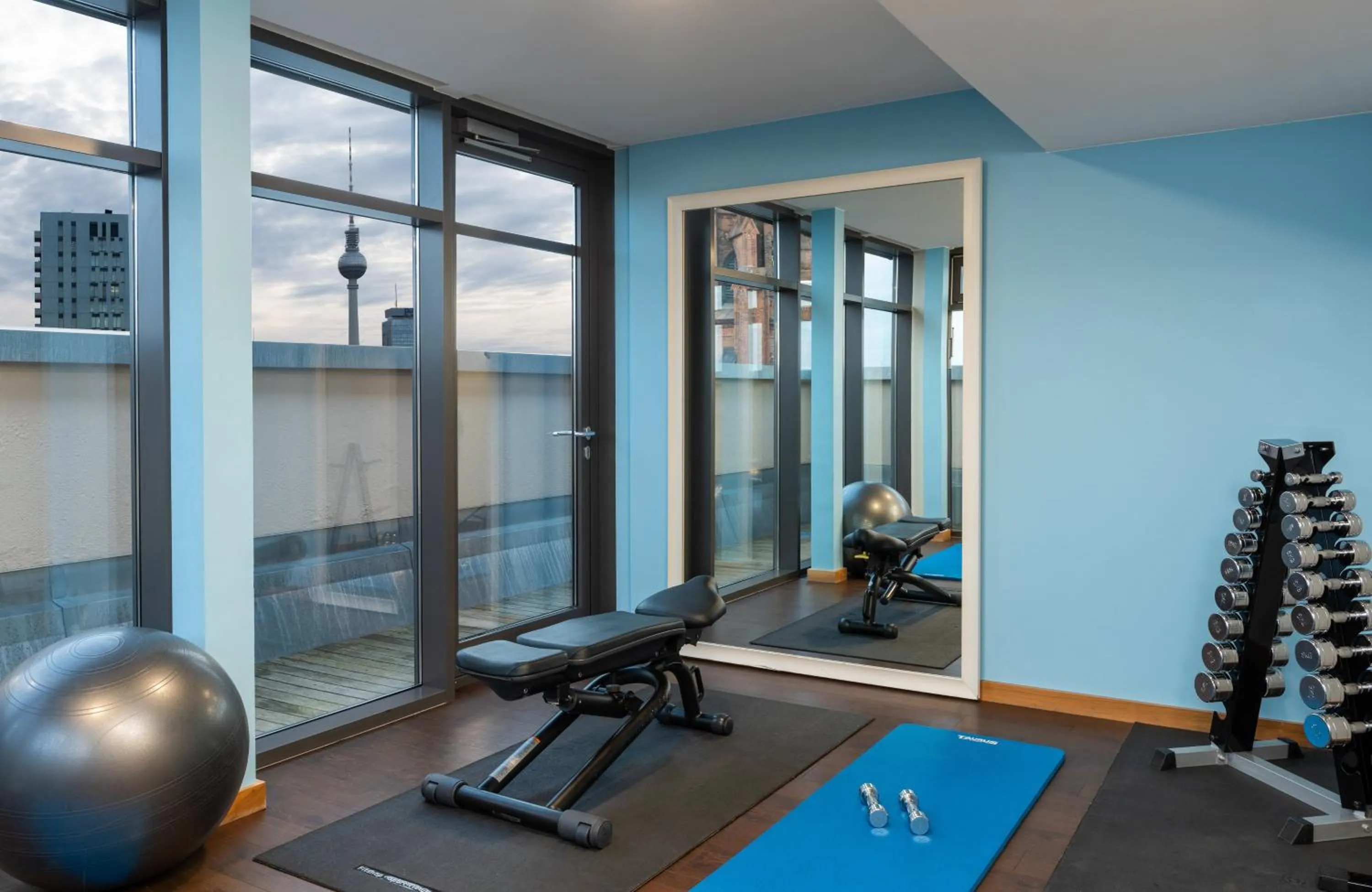 Fitness centre/facilities in Leonardo Royal Hotel Berlin Alexanderplatz