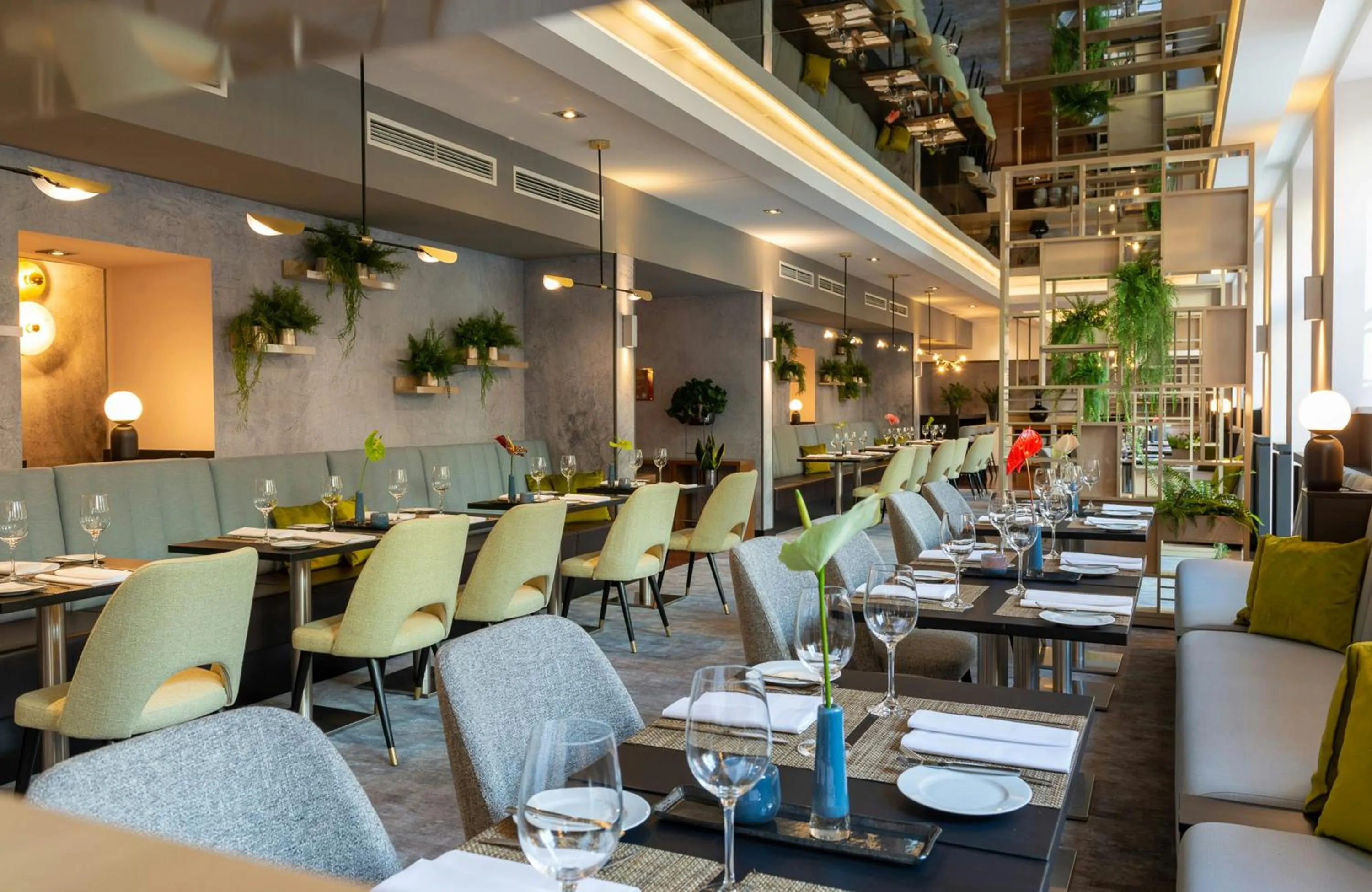 Restaurant/places to eat in Leonardo Royal Hotel Berlin Alexanderplatz