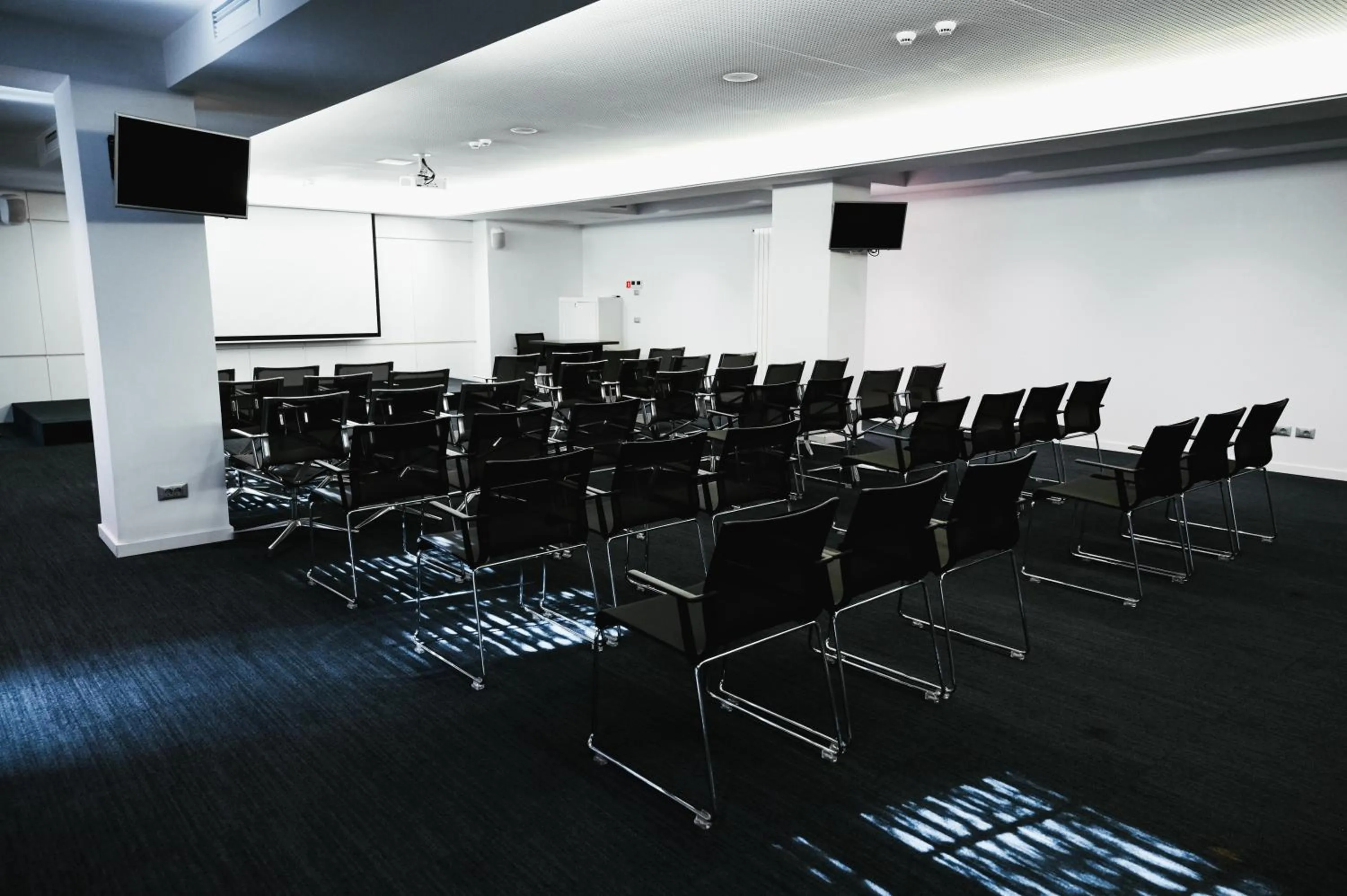 Meeting/conference room in Il Decameron Luxury Design Hotel