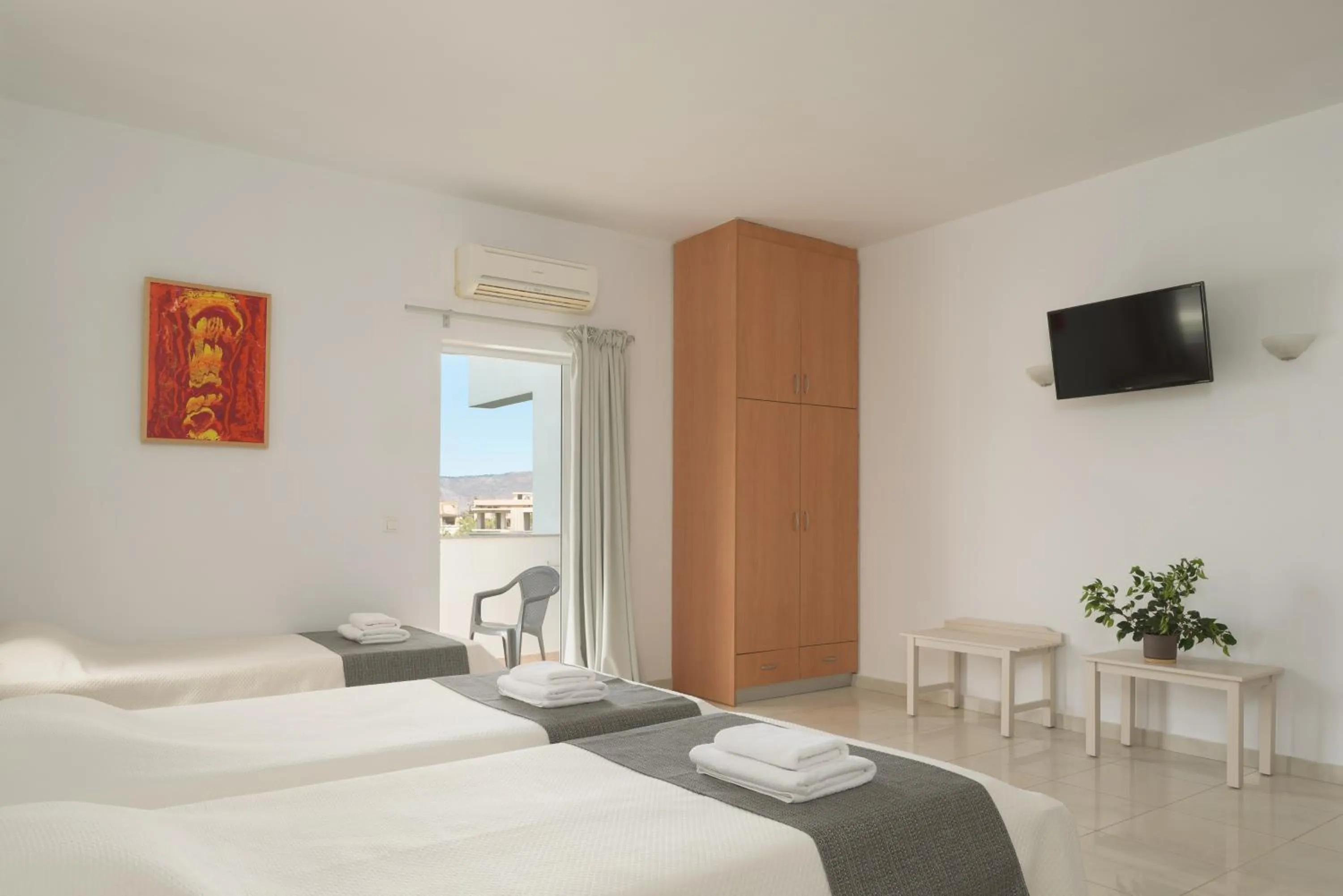 Bedroom, Bed in Reina Apartments