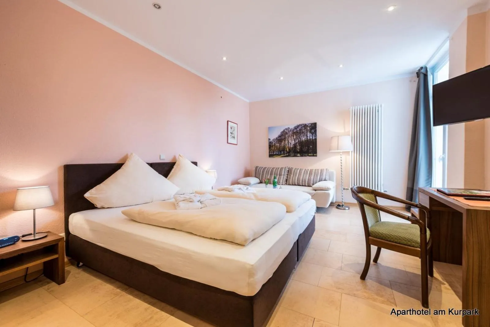 Photo of the whole room, Bed in Aparthotel am Kurpark