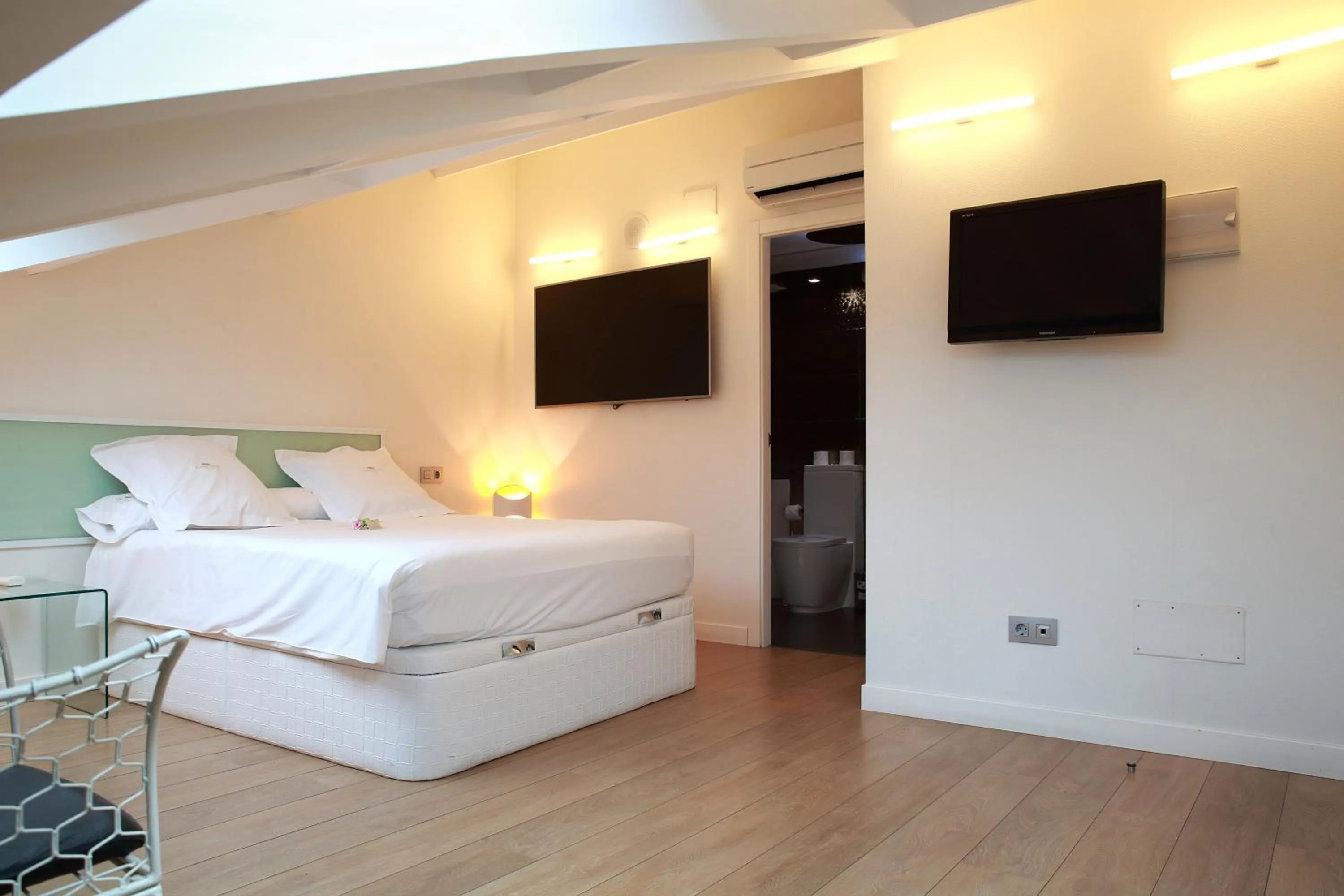 Bedroom, Bed in Casas Reais Boutique