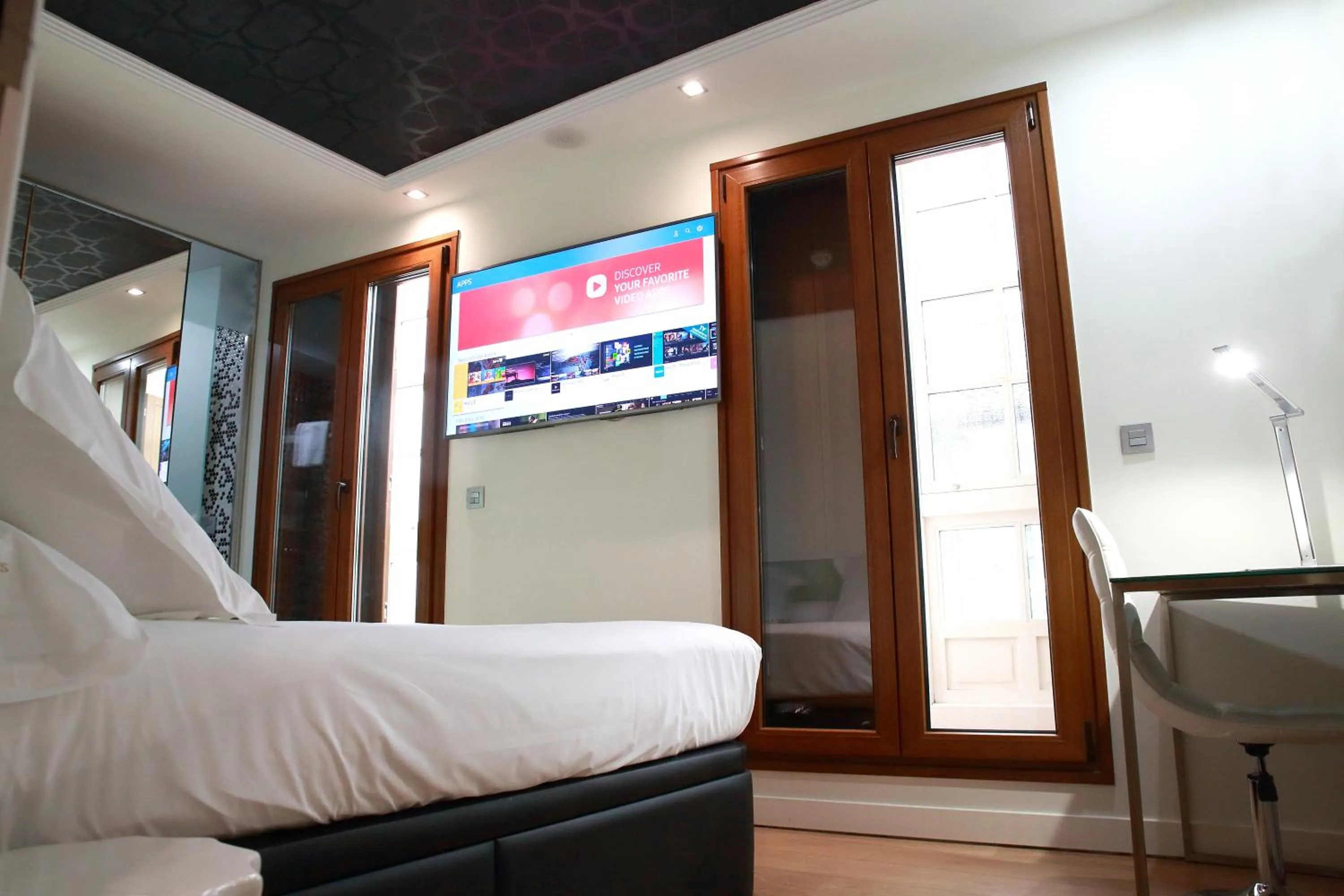 TV and multimedia, Bed in Casas Reais Boutique