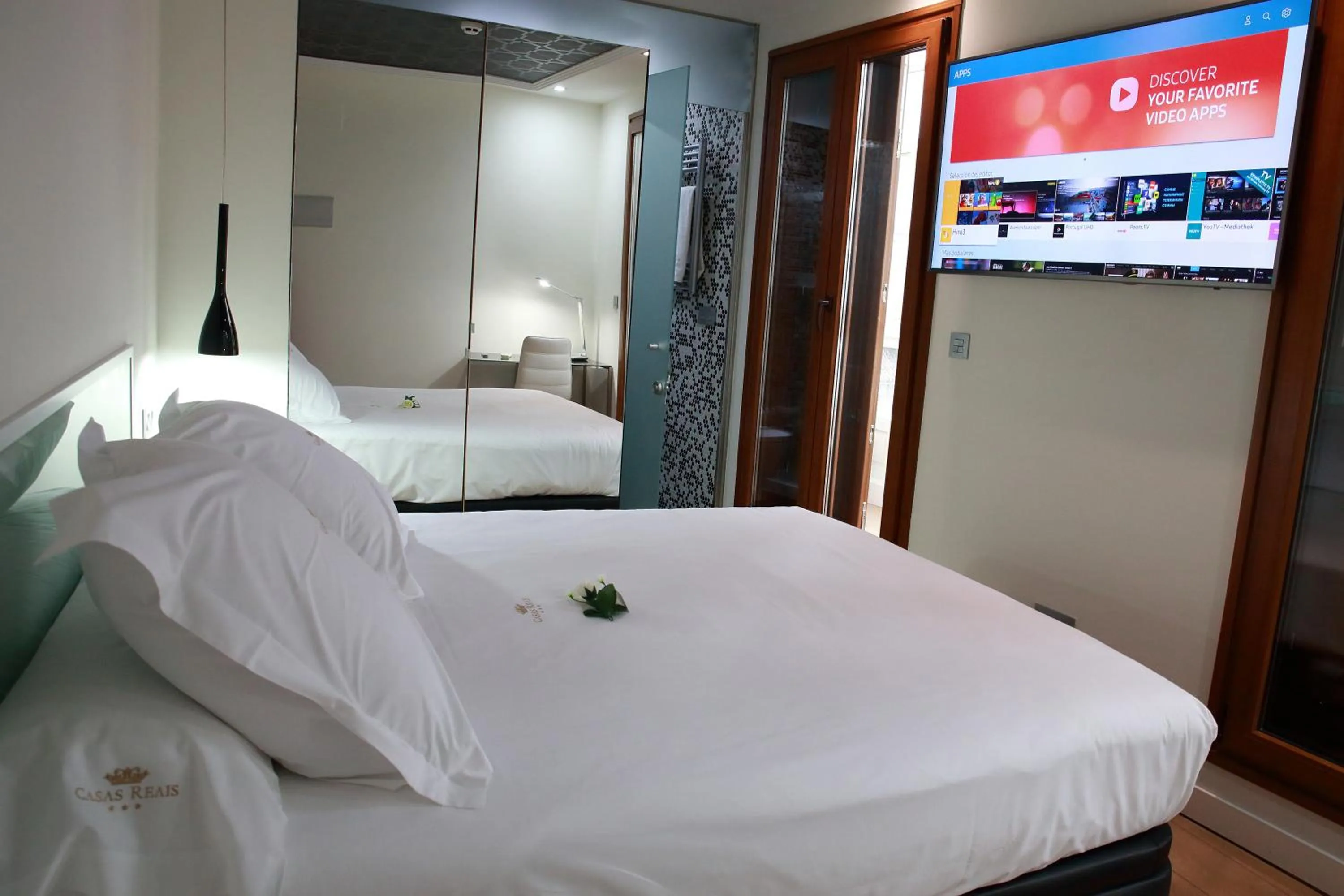 TV and multimedia, Bed in Casas Reais Boutique