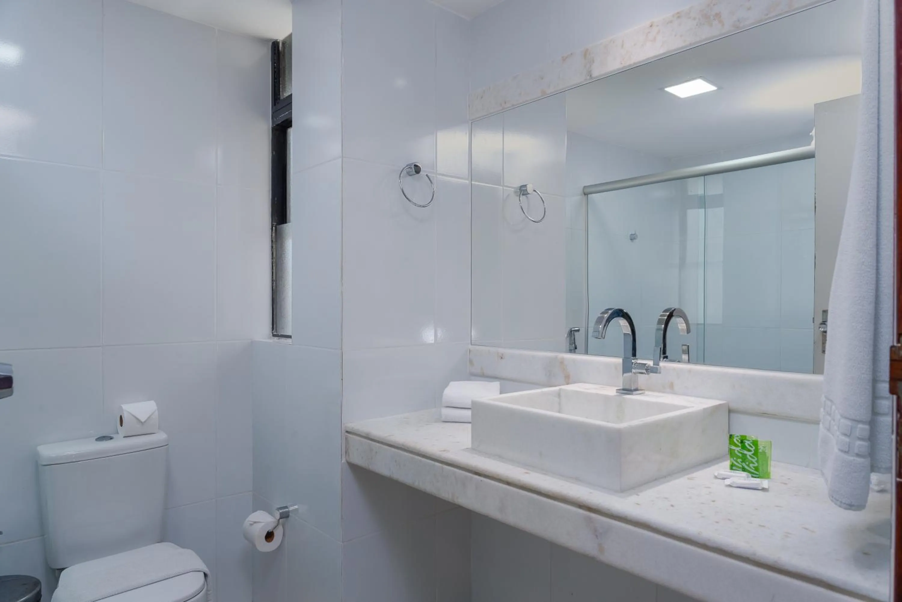 Bathroom in Ritz Plazamar Hotel