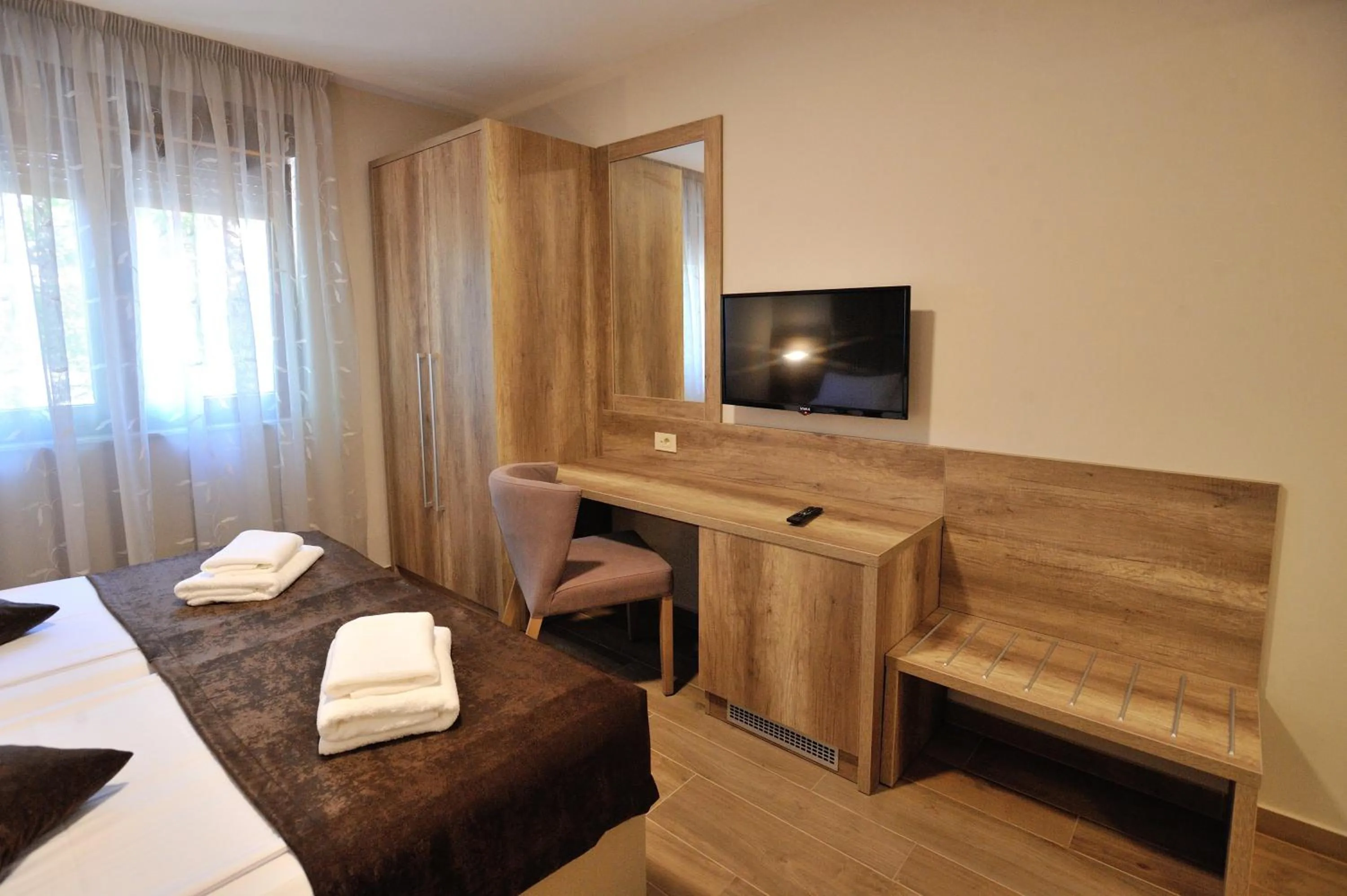 Shower, Bed in Villa Divani